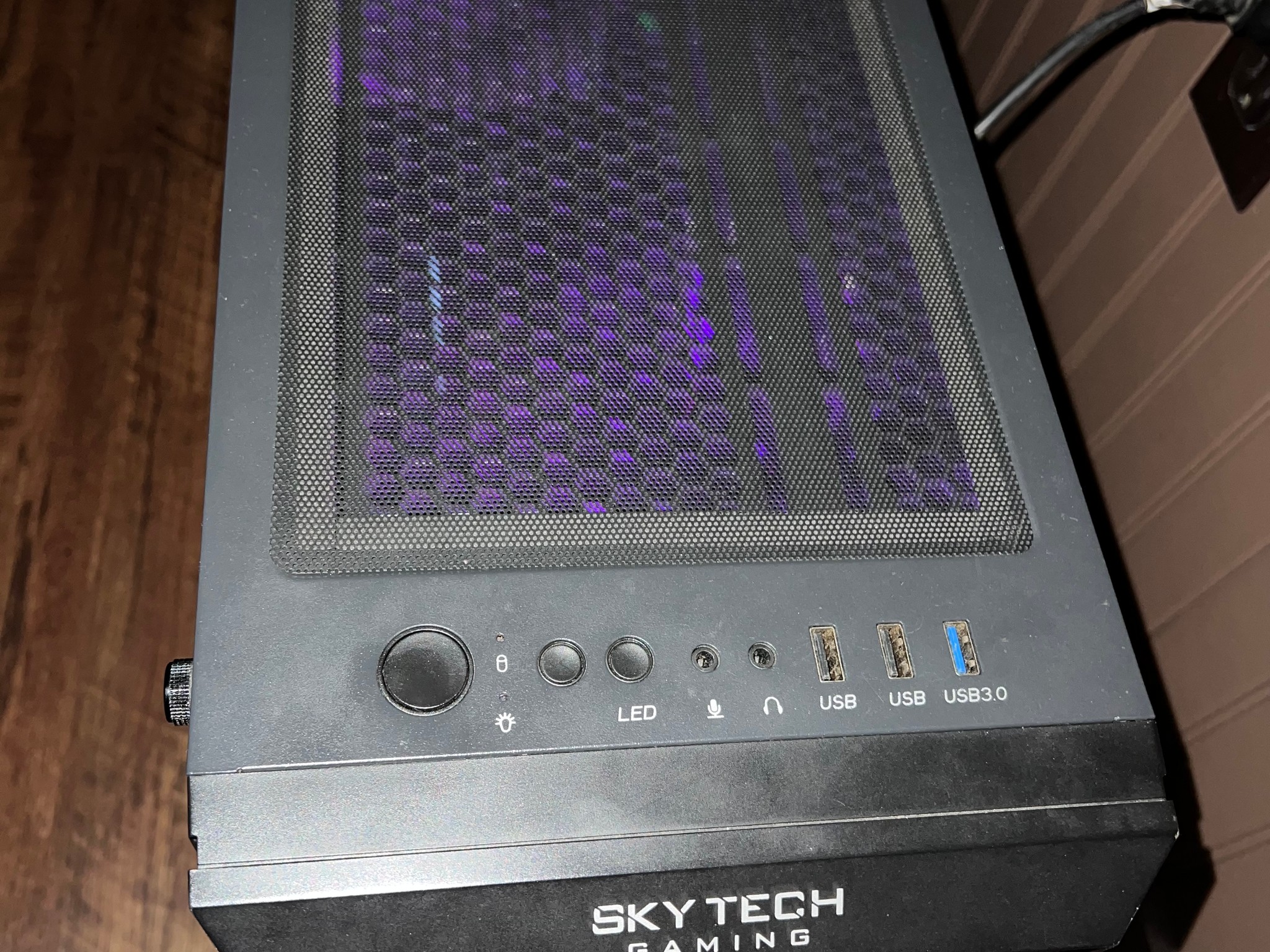 High Performance Starter Gaming PC / Ryzen 7 5800X - RTX 5060 8GB