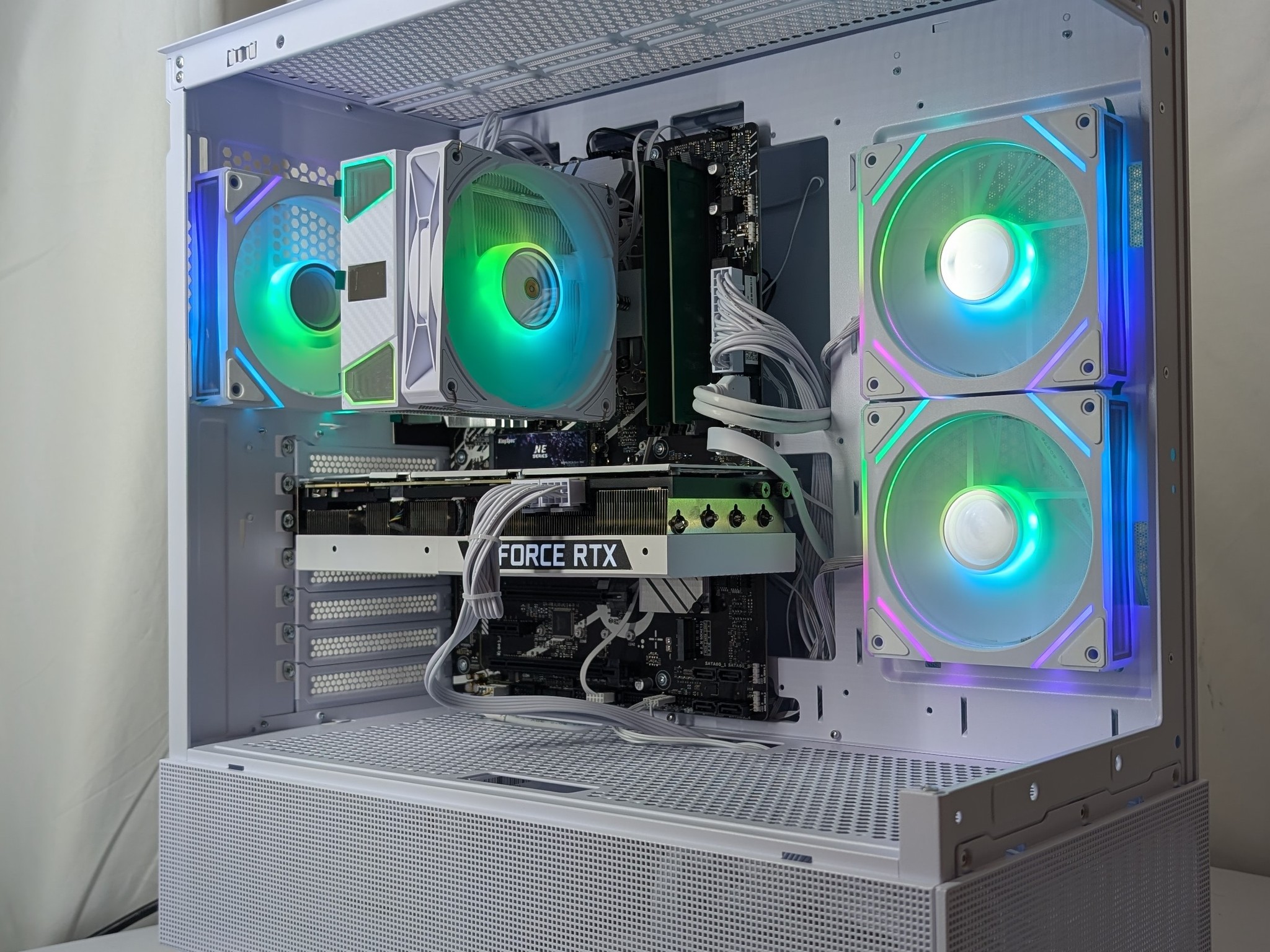 RTX 3090 | i5-12600KF | Z790 | 16GB DDR5 | 1TB NVMe | 1000W