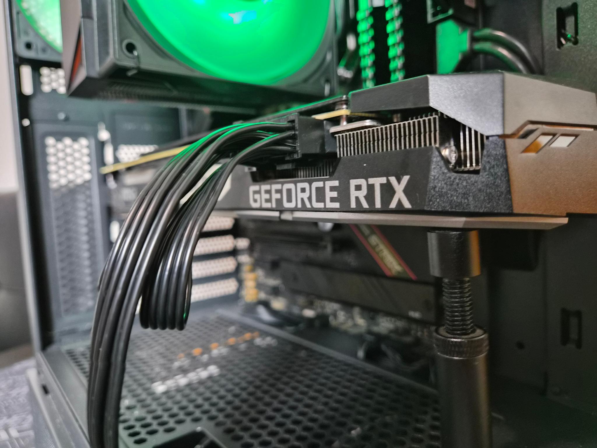 Simple Gaming PC: RTX 2070 | Ryzen 5 | 16GB RAM | 512GB SSD