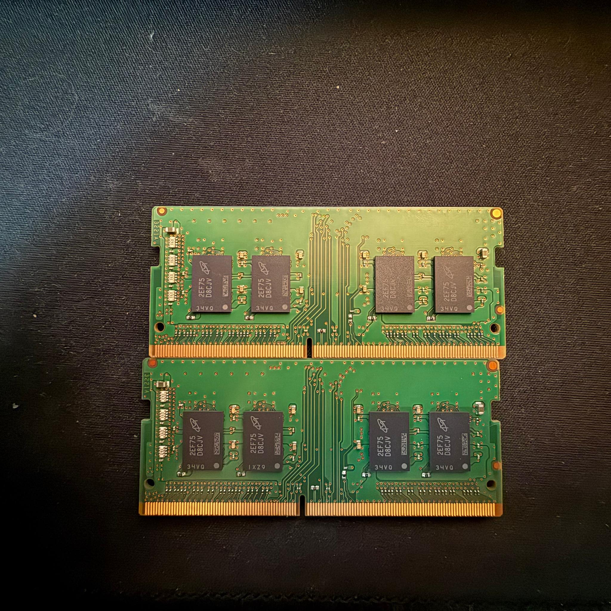 Micron 32GB DDR4-3200 MTA8ATF2G64HZ-3G2F1  SO-DIMM Kit