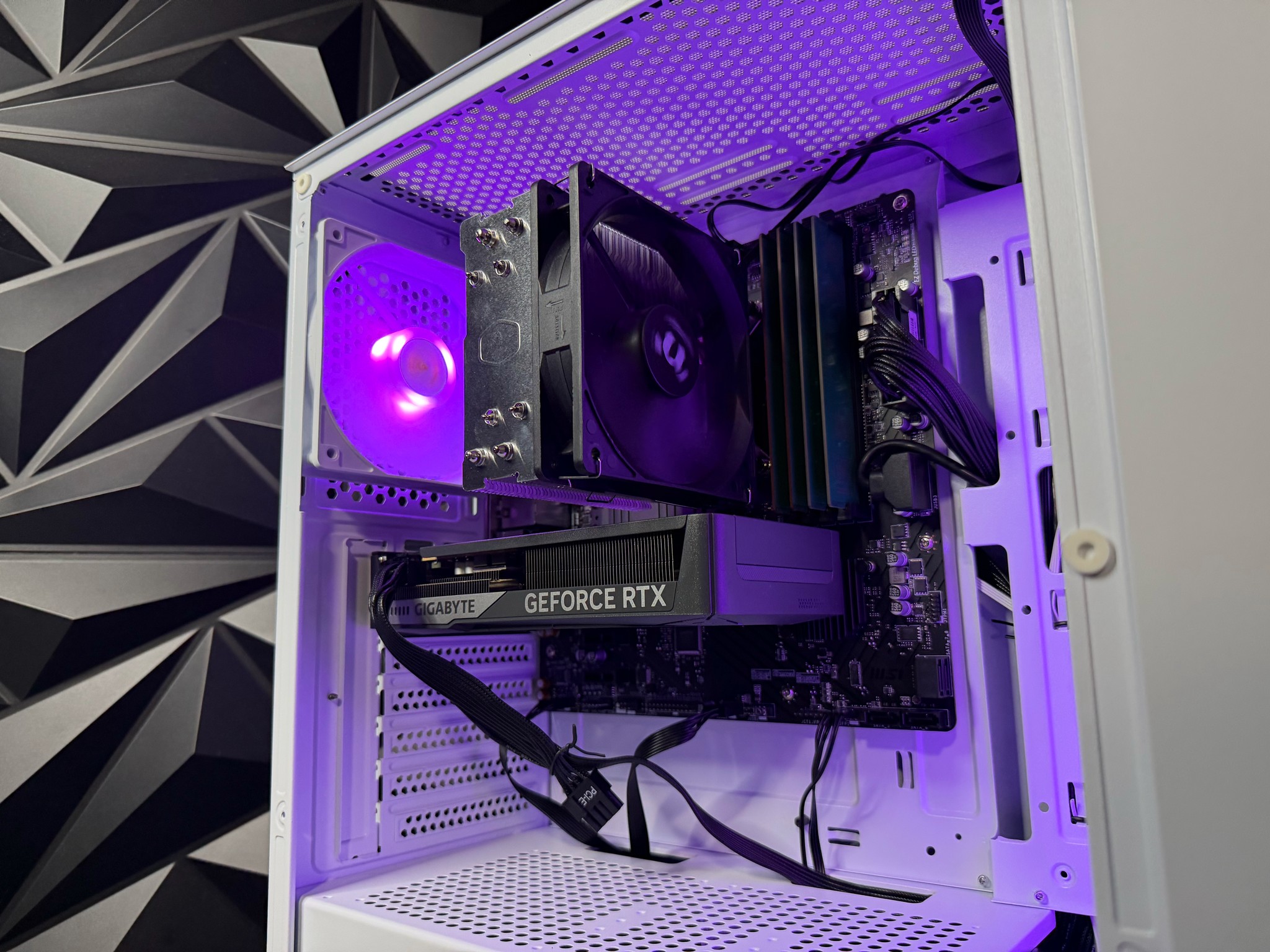 🚗🔥 THE STARTER CARTER 🔥🚗 i5 12500T| RTX 5060| 16 GB DDR4| 750GB NVMe| 650W PSU