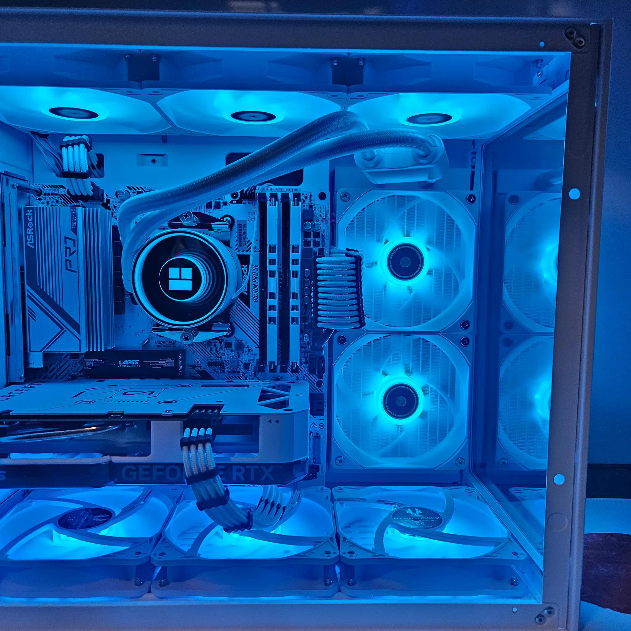 CYBER MONDAY SPECIAL Arctic Beast Ryzen 7 5700X / 32GB / 2TB SSD / RTX 4060