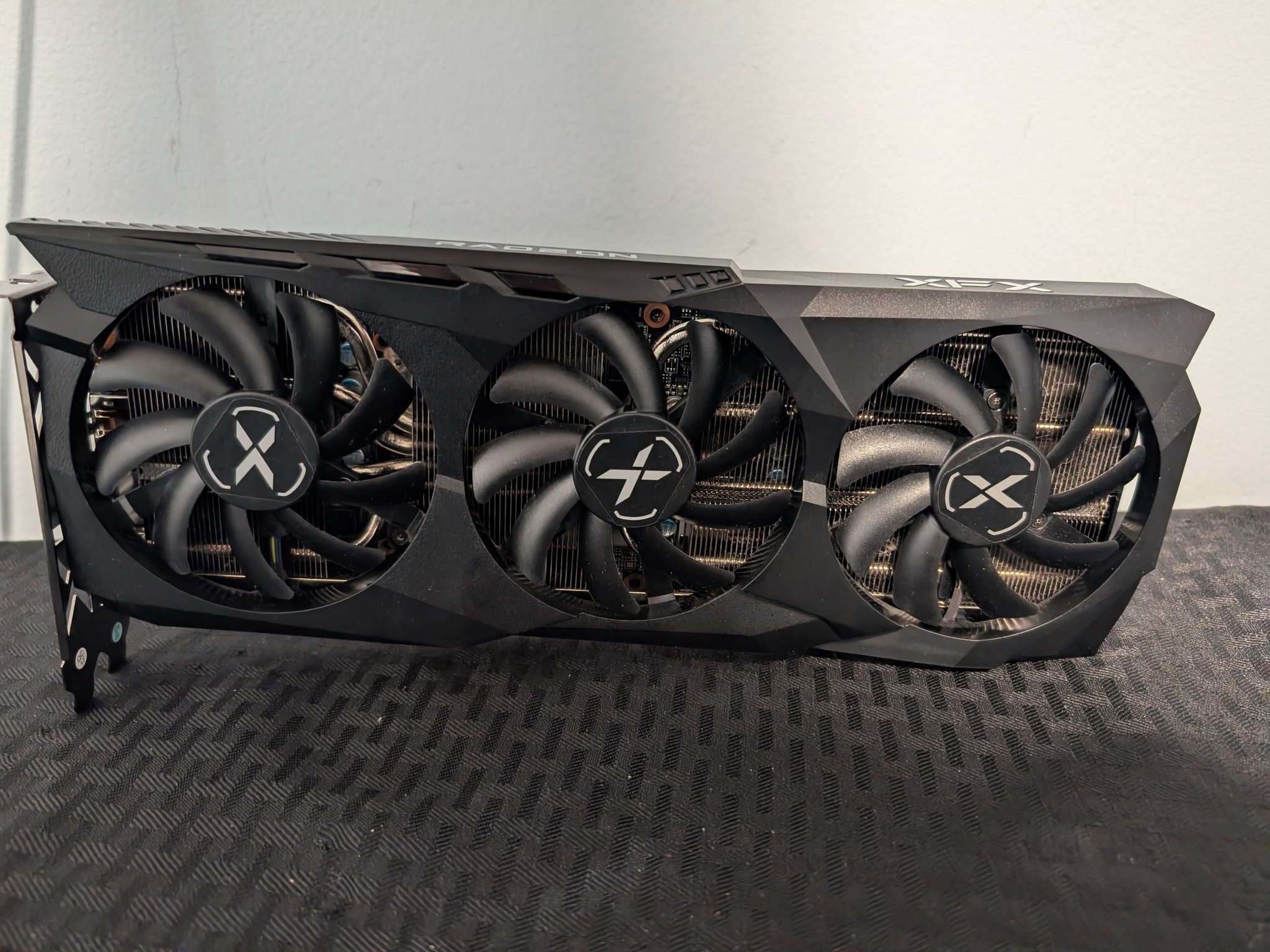 XFX Speedster QICK 319 BLACK RX 6700 XT