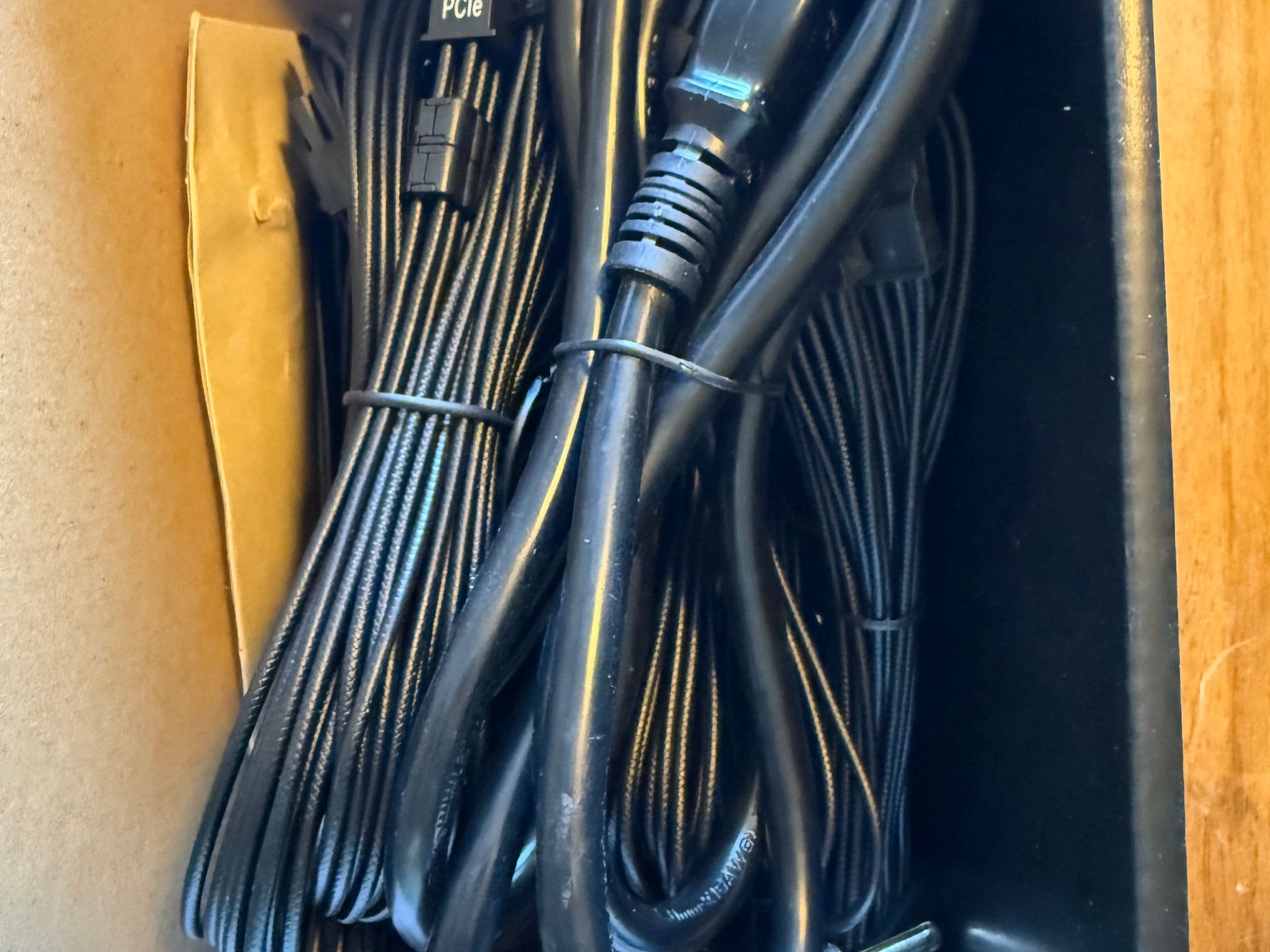 Corsair RM750x PC Power Supply - 750 Watts