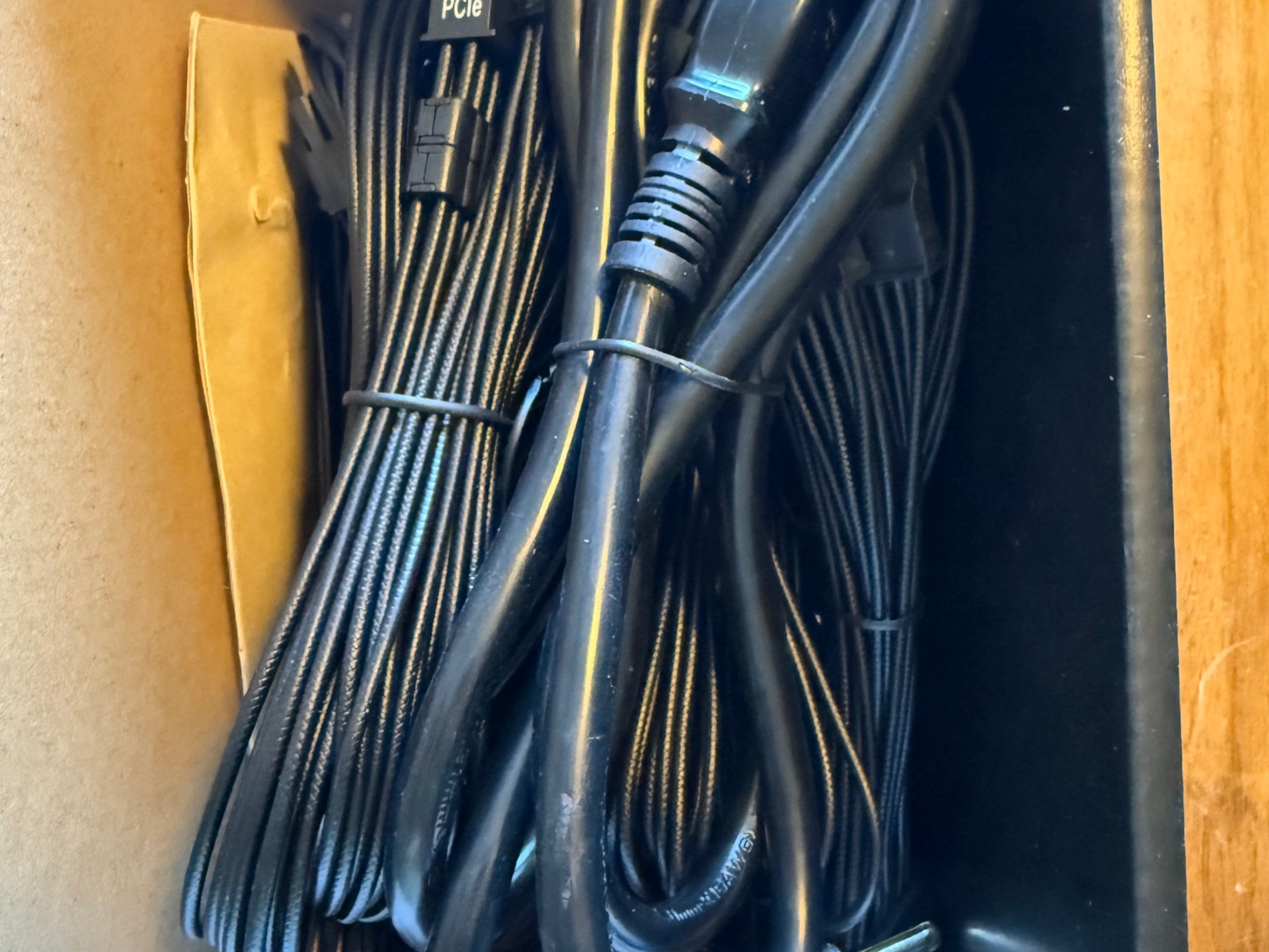 Corsair RM750x PC Power Supply - 750 Watts