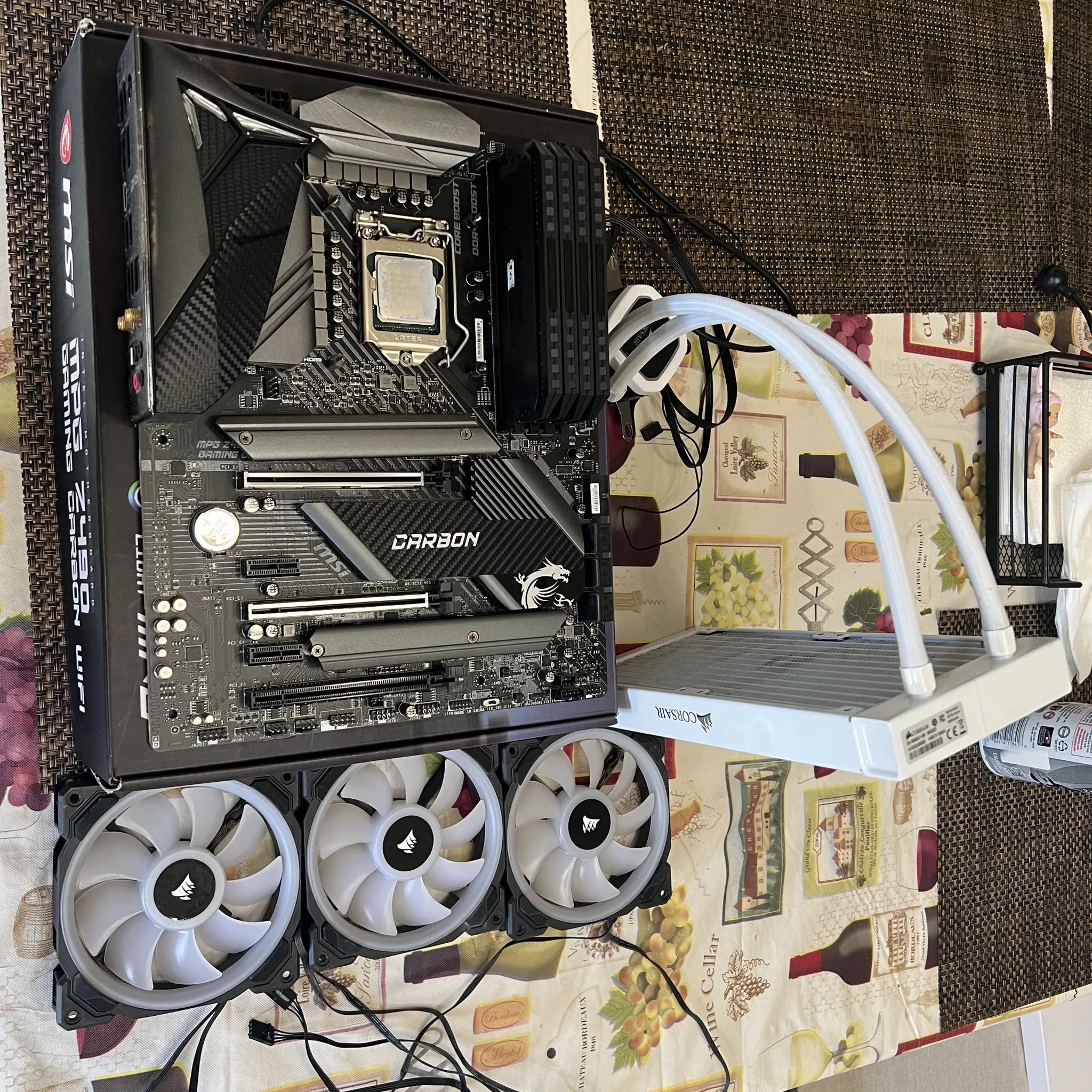 MSI MPG Z490, i9-10850K, Corsair Dominator DDR4-3200 + Liquid Cooler Bundle