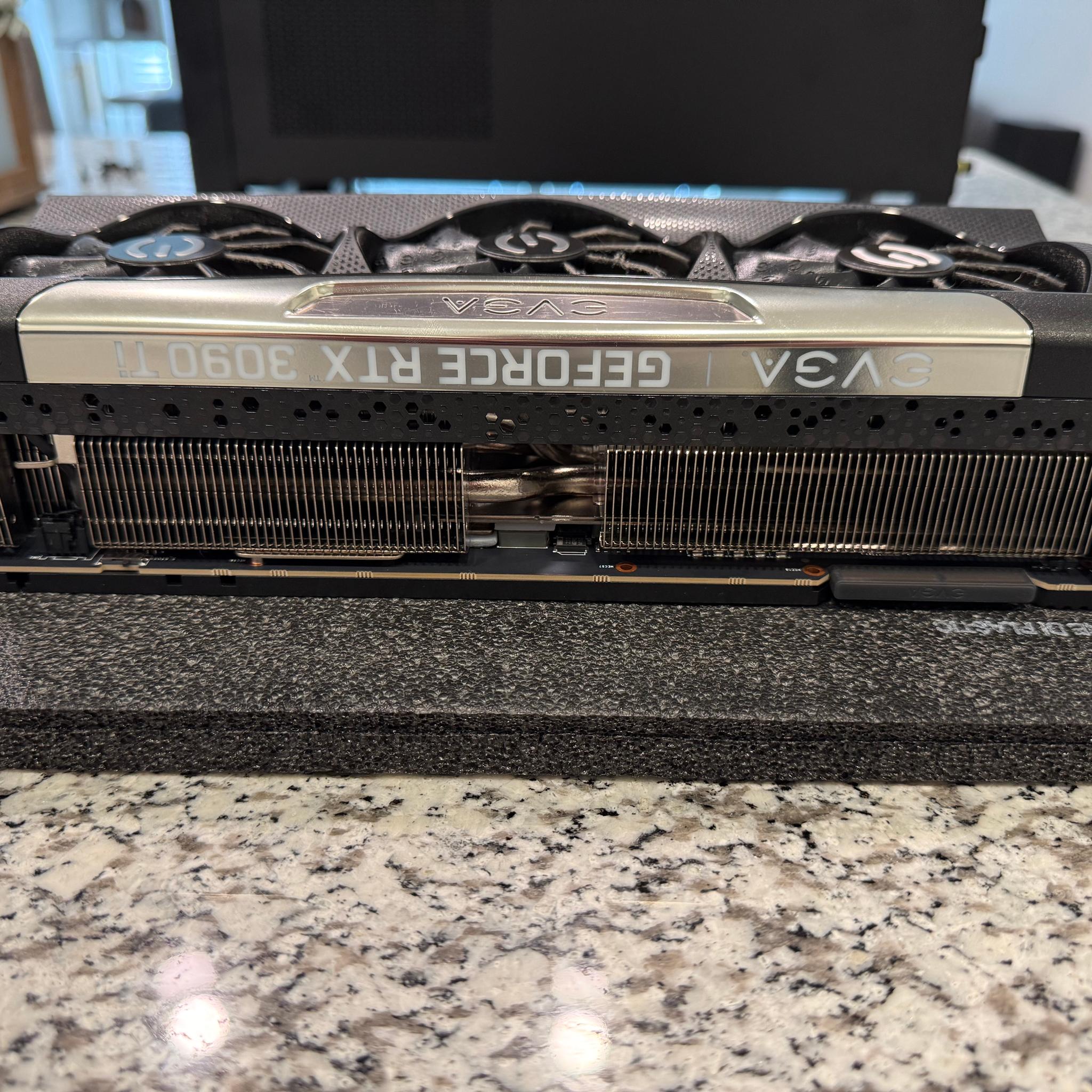 EVGA RTX 3090 Ti FTW3