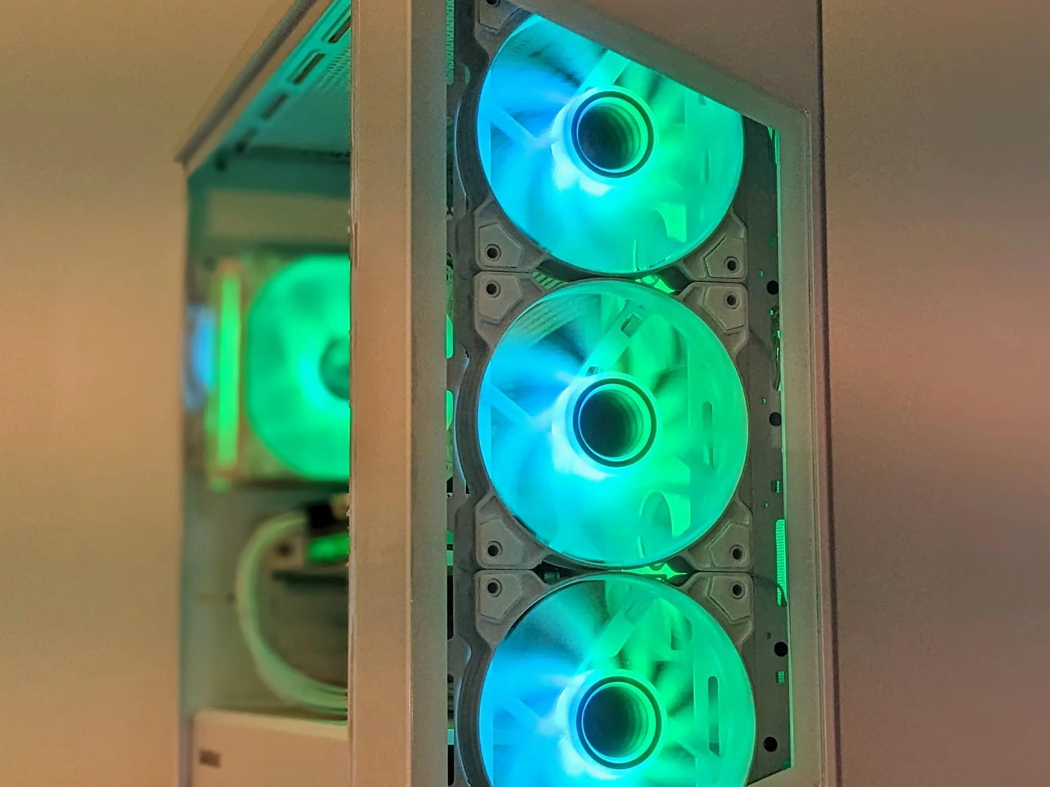🧊Ice King👑 RTX 4060⚪️Intel I7-6800K/6-cores/12-threads⚪️16GB RAM ⚪️ 1TB NVMe SSD⚪️ Windows 11 Pro