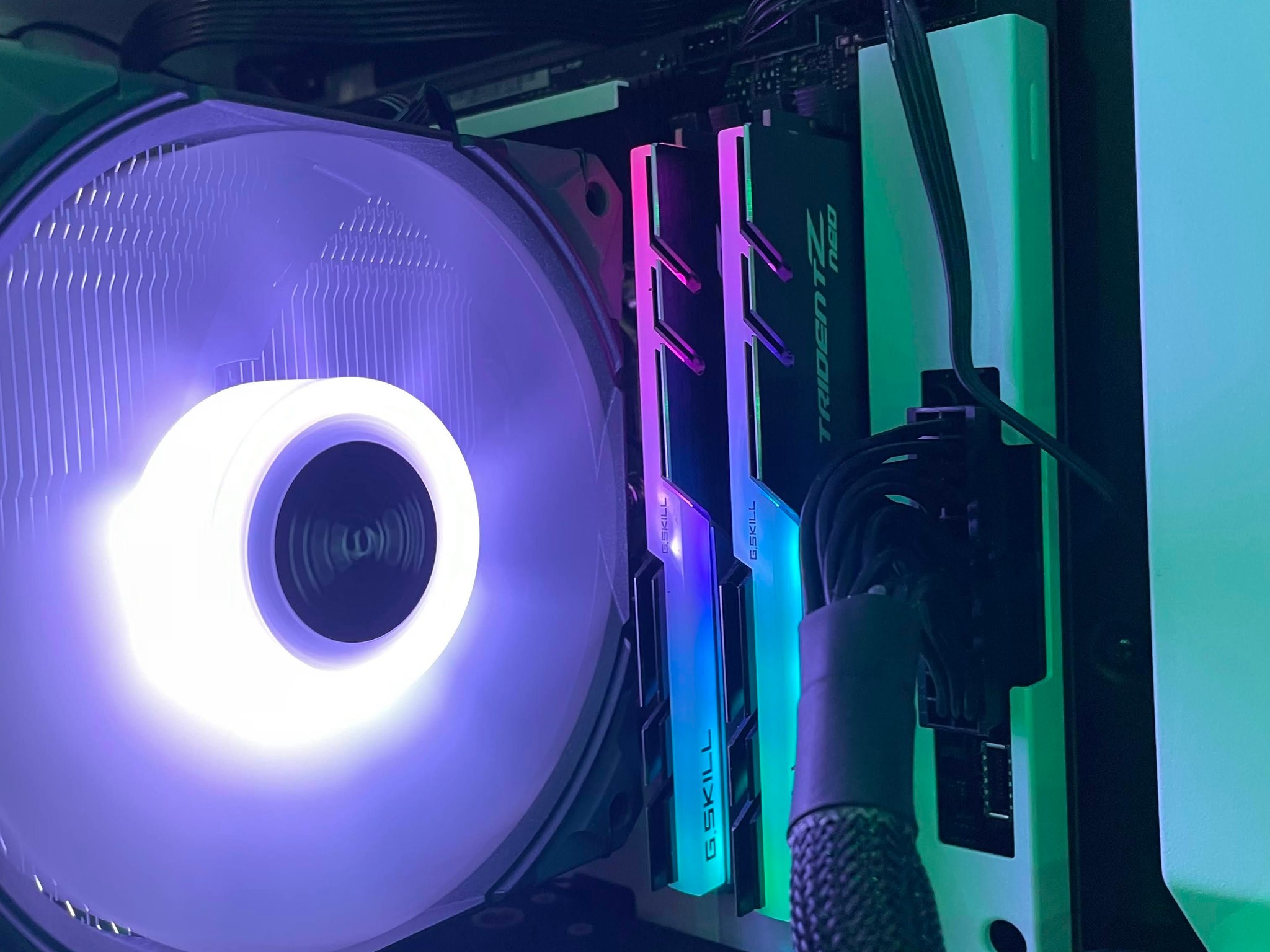 NZXT Ryzen Gaming PC | Ryzen 5 / 570 / 16GB / 1TB  SSD, Win 11 Pro + Wi-Fi