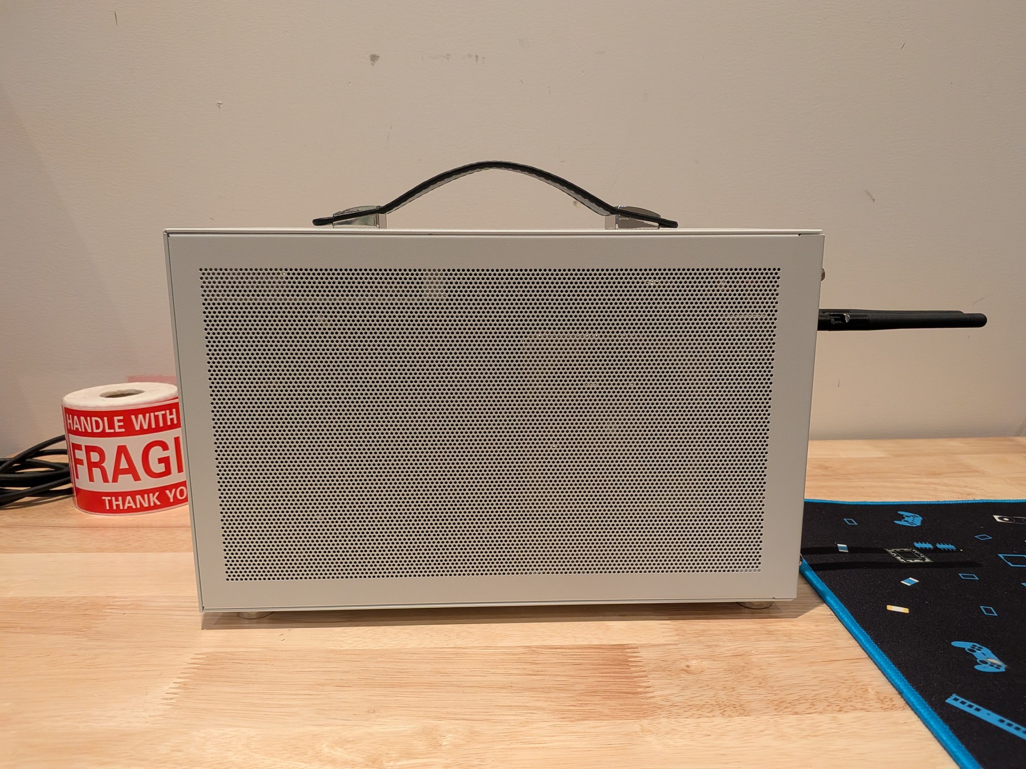 1440p Steam Lunchbox - RX 9060 XT 16 GB, Intel Core Ultra 5 225, 32 GB DDR5 RAM, 1 TB NVMe, SteamOS