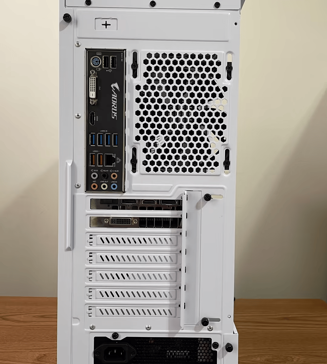 “Flashbang”- R5 2600/ GTX 980TI Mid-Range Gaming PC