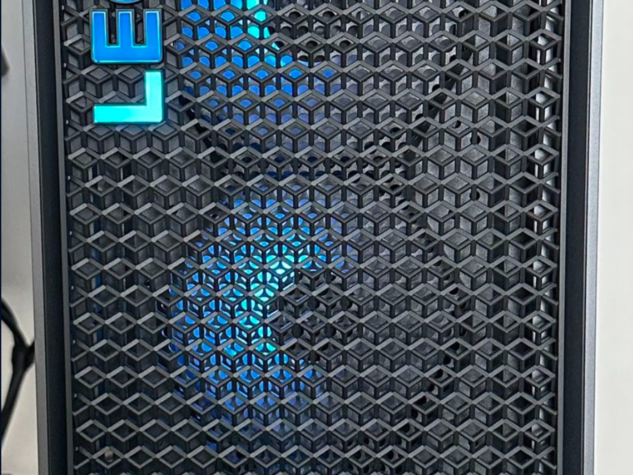 Lenovo Legion Tower 7i RTX 4080 Super Intel i9 14900KF 32GB Ram 1TB SSD