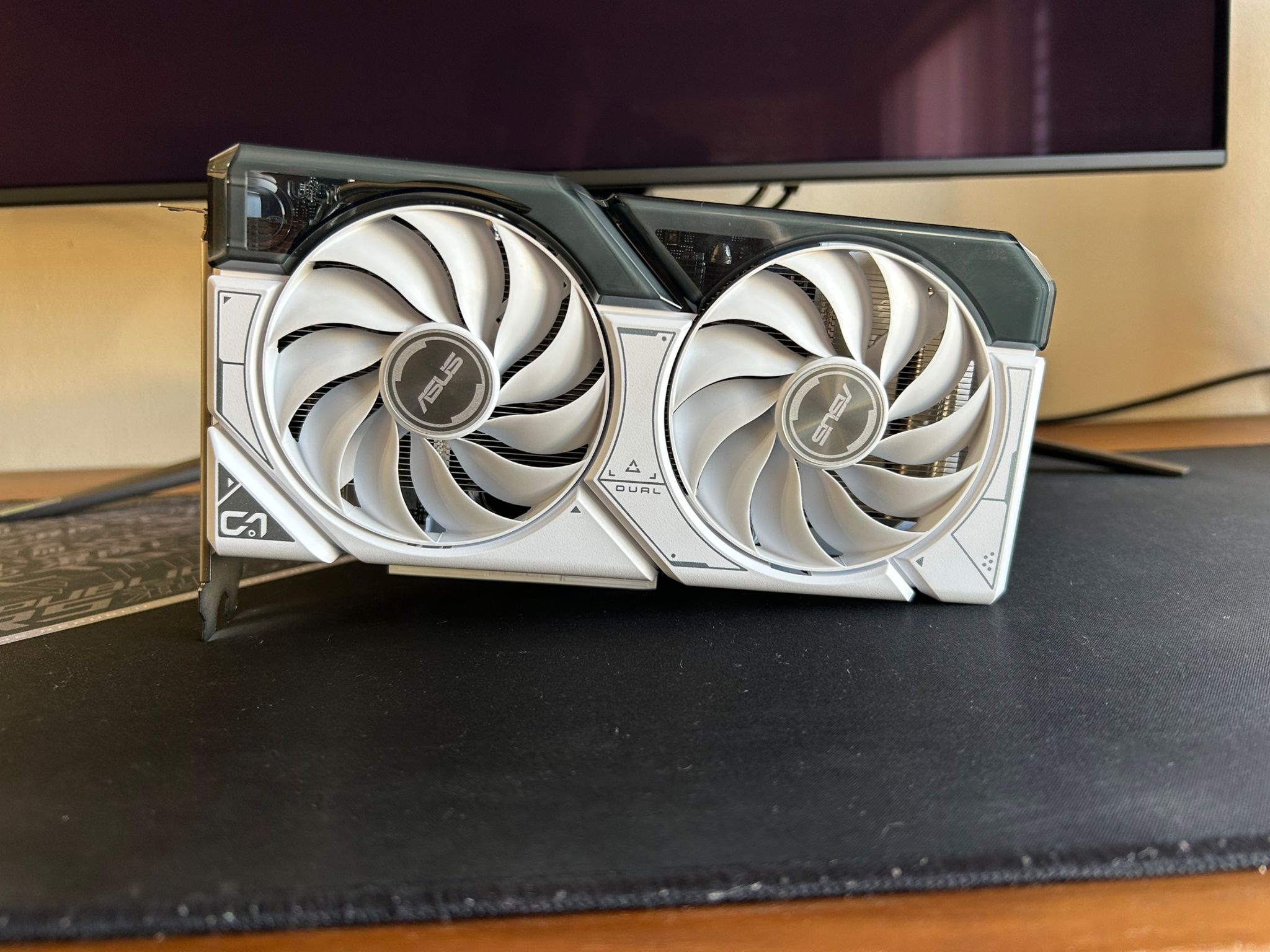 Asus Dual RTX 4060 OC (White)