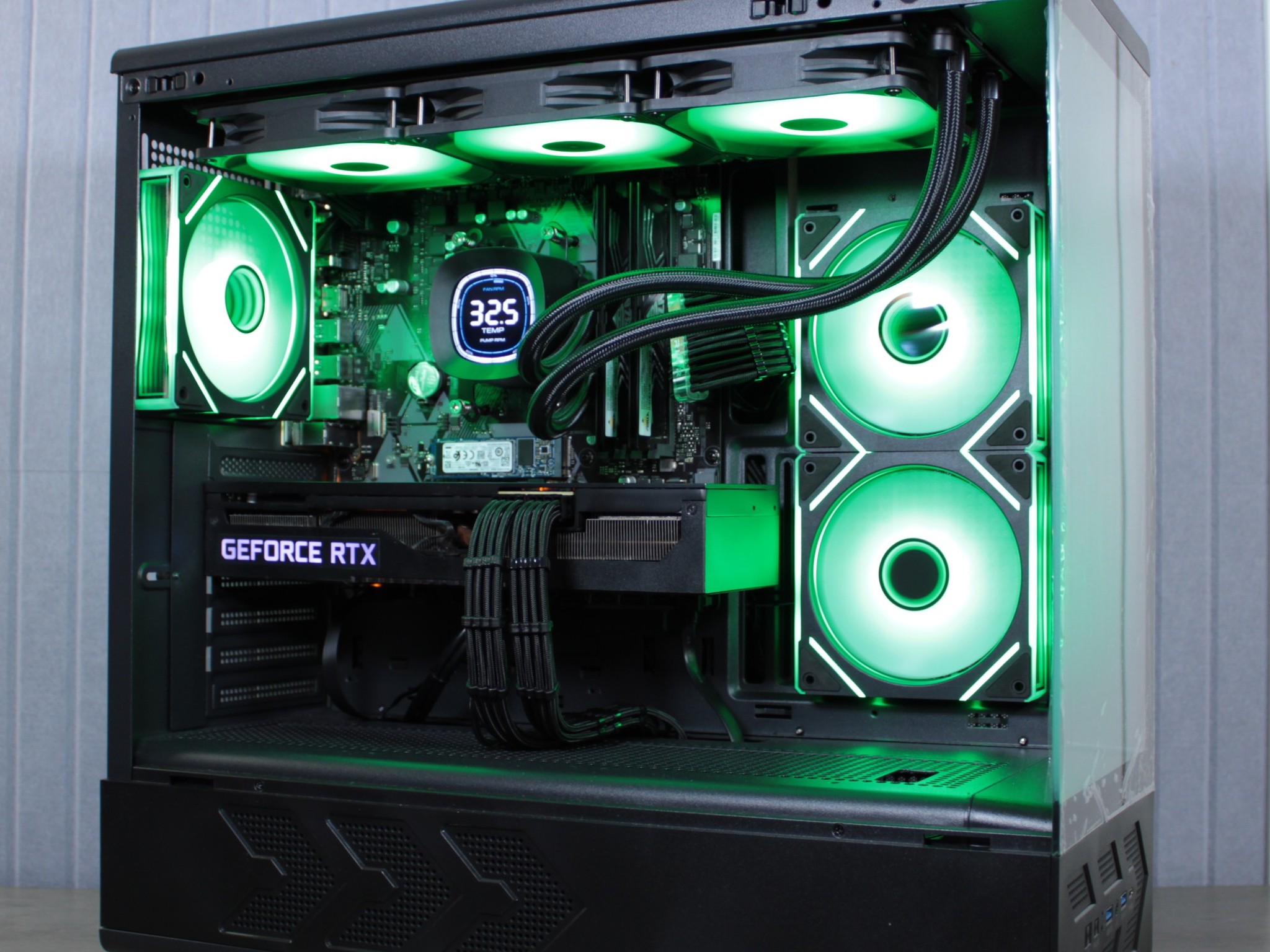 RTX 3080 10GB | Ryzen 5 5500 | 32GB ddr4 3200 MHz | 1.5 TB storage | B450 MB | WiFi | Win 11 | 1440P