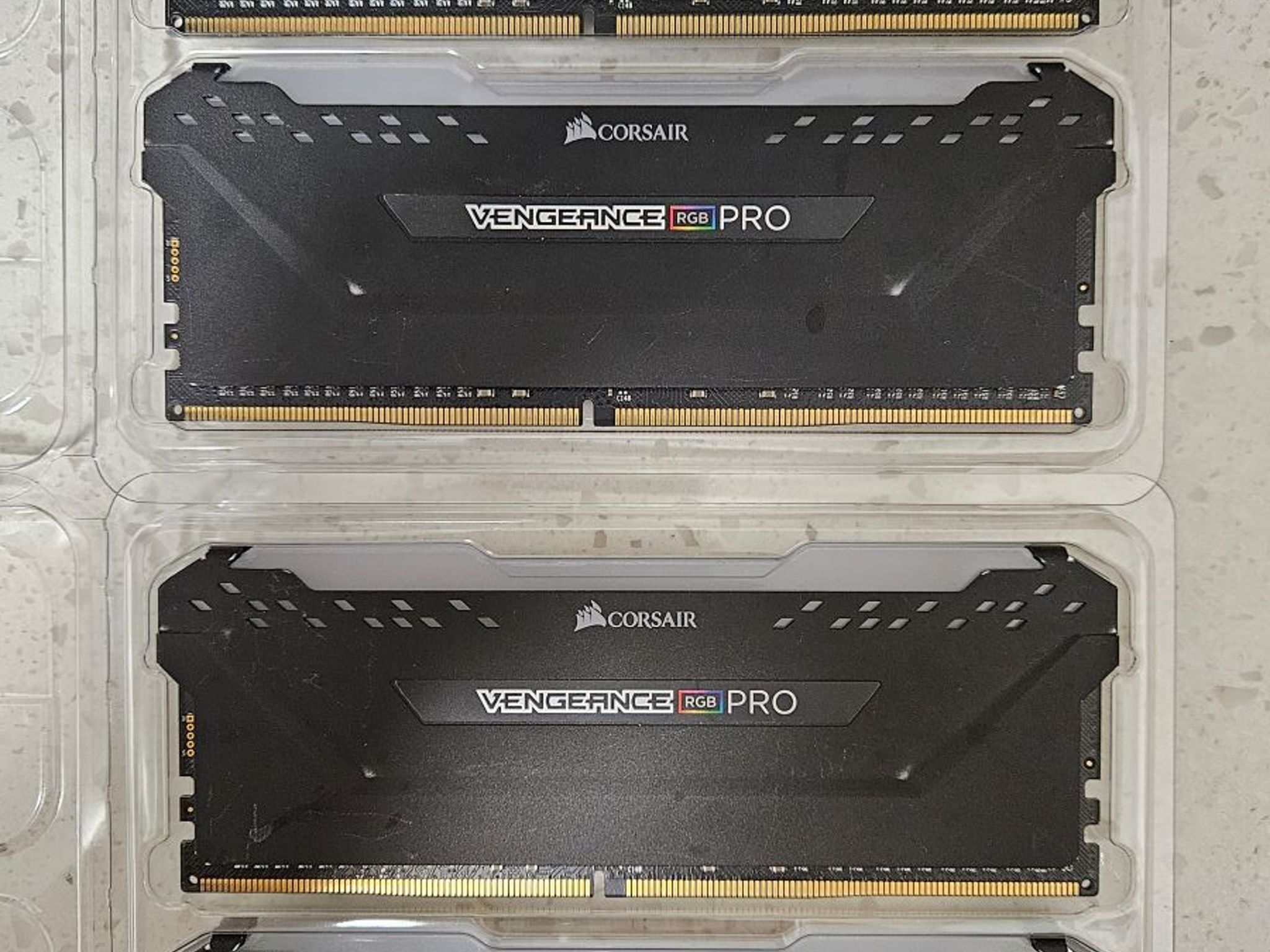 Corsair VENGEANCE RGB PRO 128GB (4x32GB) DDR4 3600 (PC4-28800) C18 Desktop memory - USED