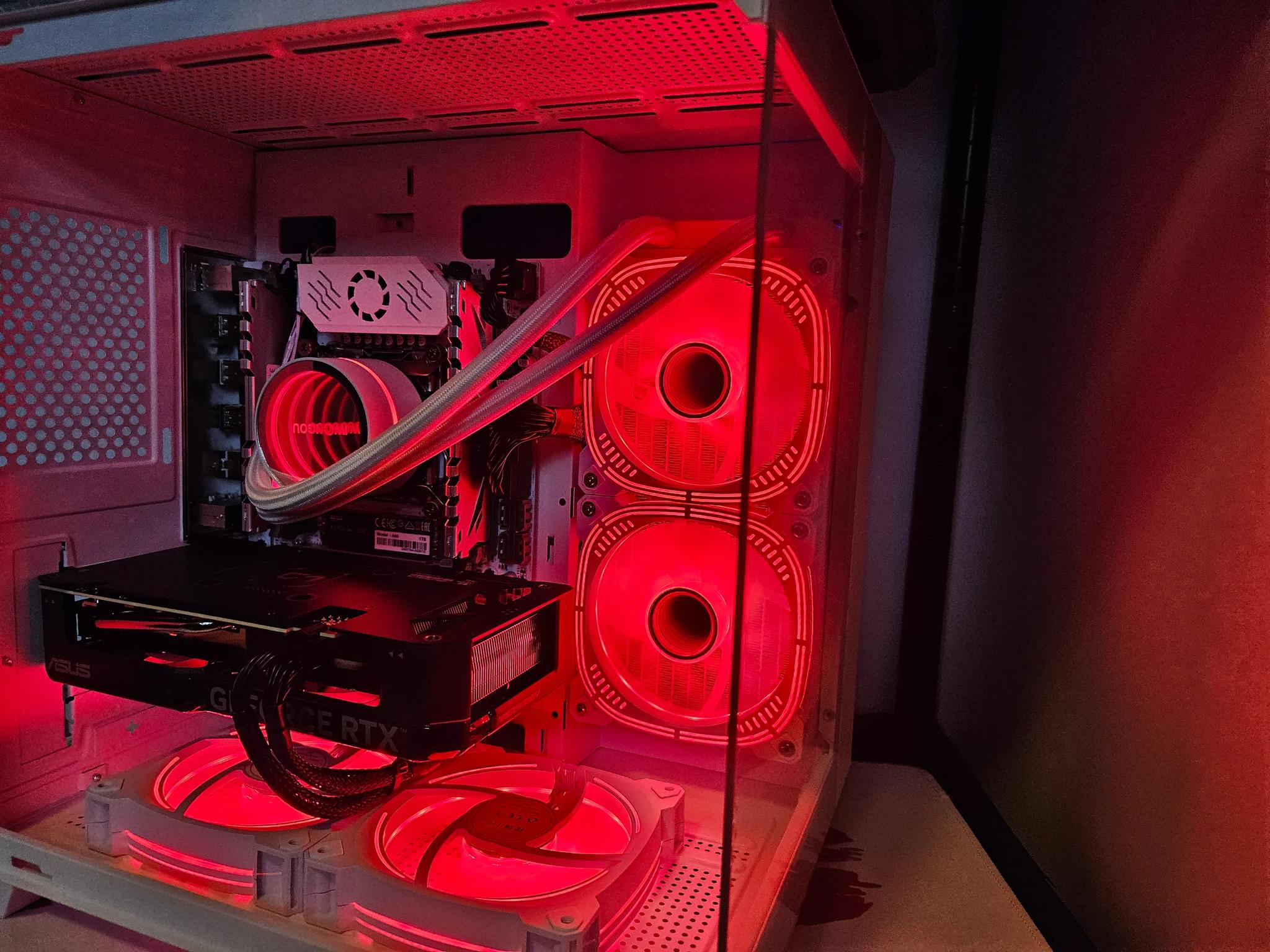 Arctic BEAST intel 14 core / 64GB RAM / 1TB SSD / RTX 4060TI