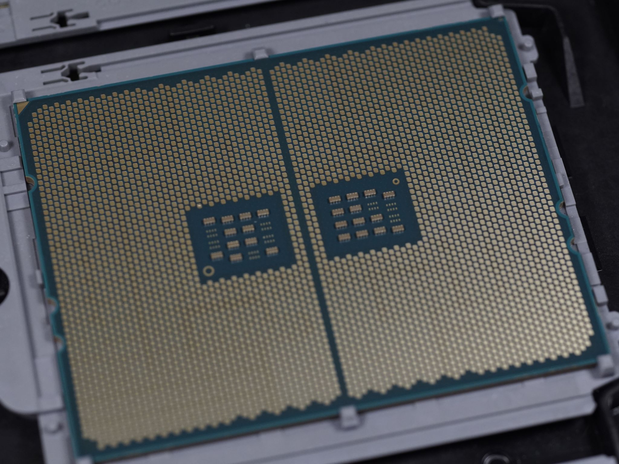 AMD EPYC 7643 Server Processor UNLOCKED (3.6 GHz, 48 Cores, Socket SP3)