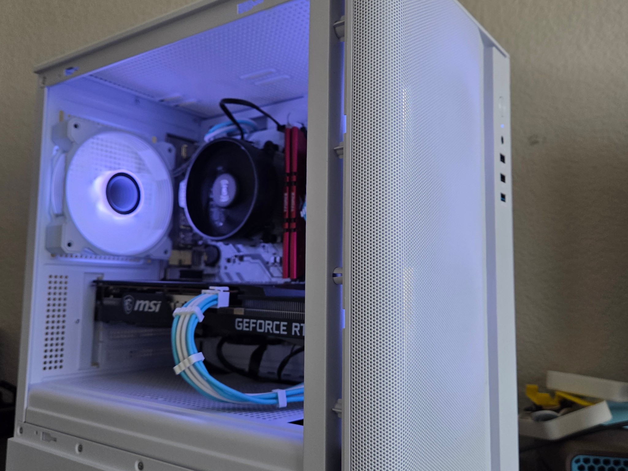 White Budget Gaming PC🤍⛄❄️🤍(3060ti)