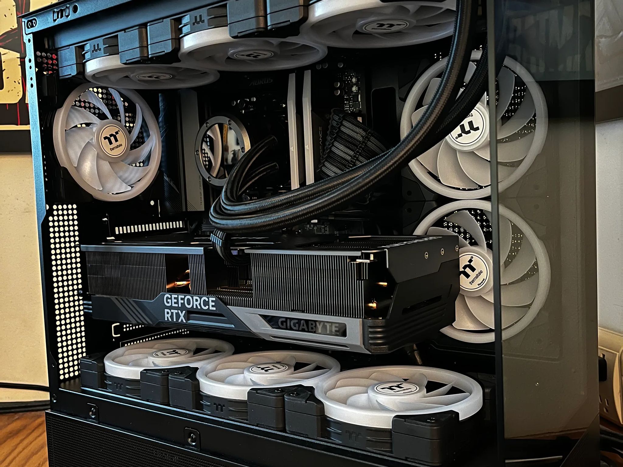Monolith 2 - Ryzen 7 7800X3d | RTX 4080 SUPER | 32GB DDR5 @ 6000MT/sec | 4TB total | 1050W Platinum
