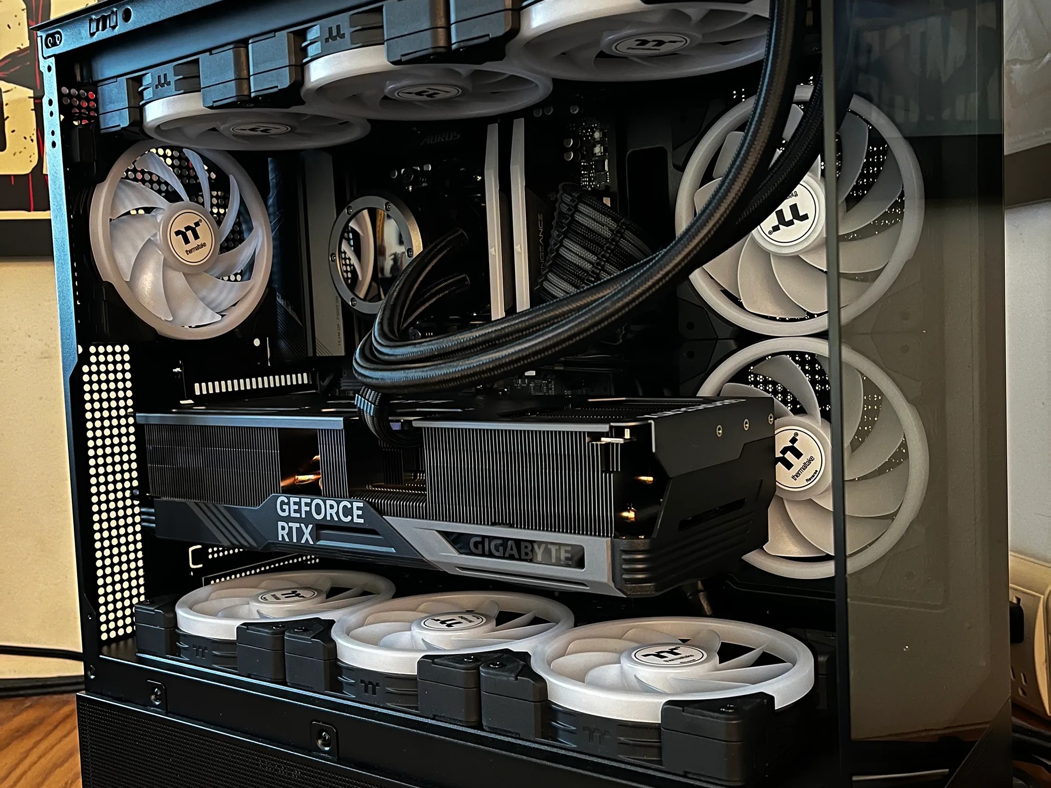 Monolith 2 - Ryzen 7 7800X3d | RTX 4080 SUPER | 32GB DDR5 @ 6000MT/sec | 4TB total | 1050W Platinum