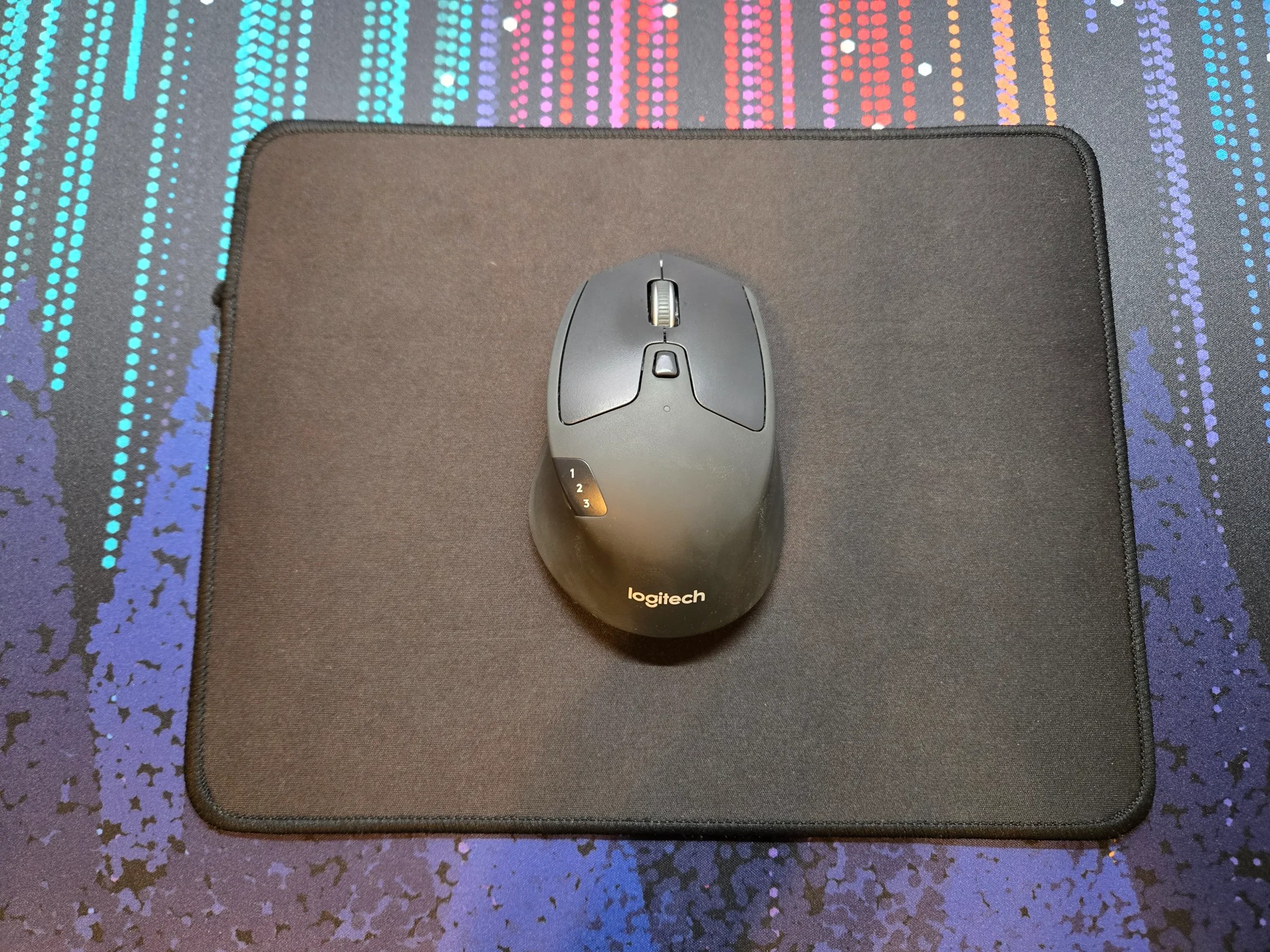 Logitech M720 Triathlon Mouse (+Mouse Pad)