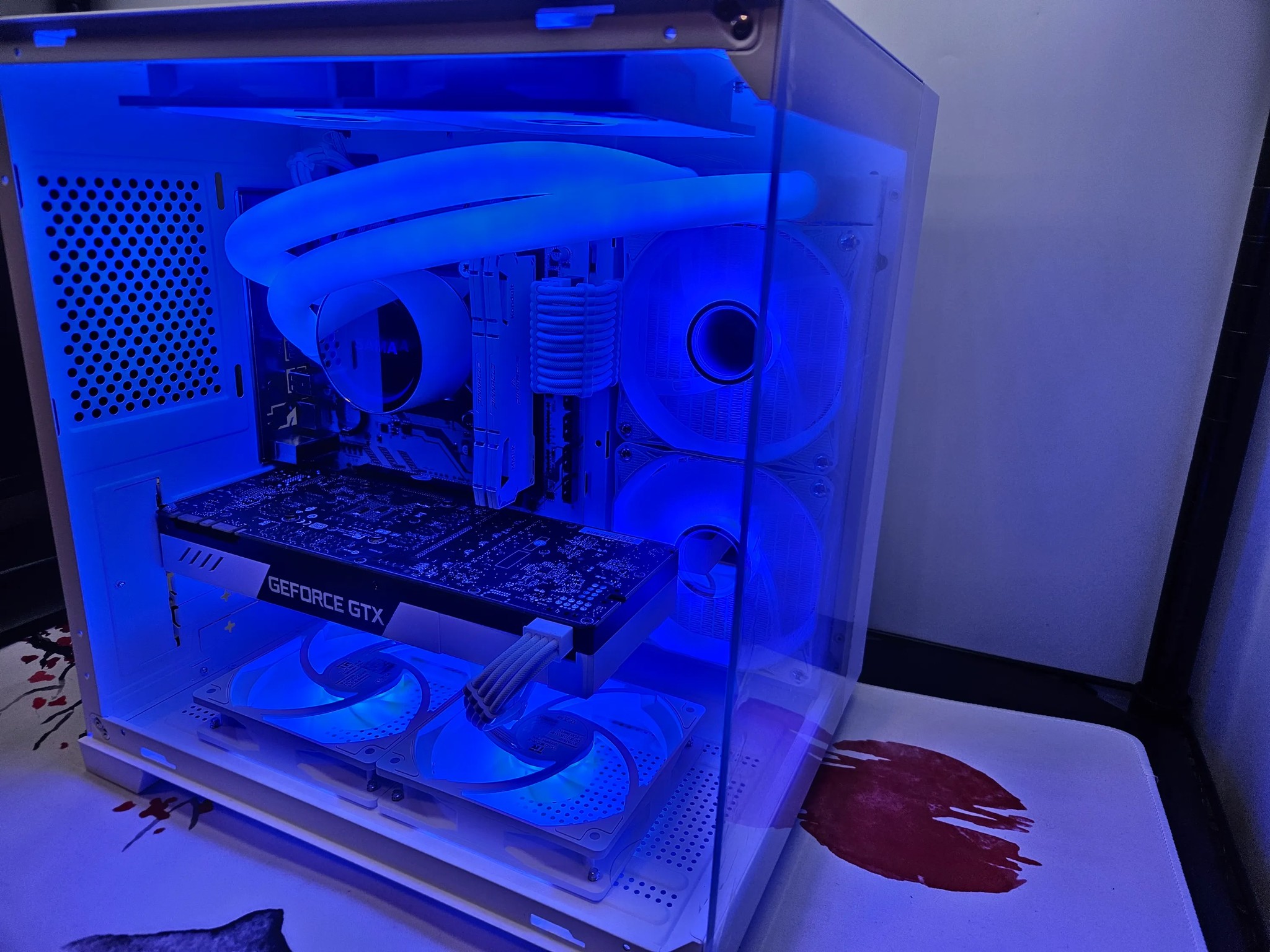 Liquid Cooled Arctic Rig  Ryzen 5 / 32GB DDR4 / 1TB SSD / GTX 1070 TI