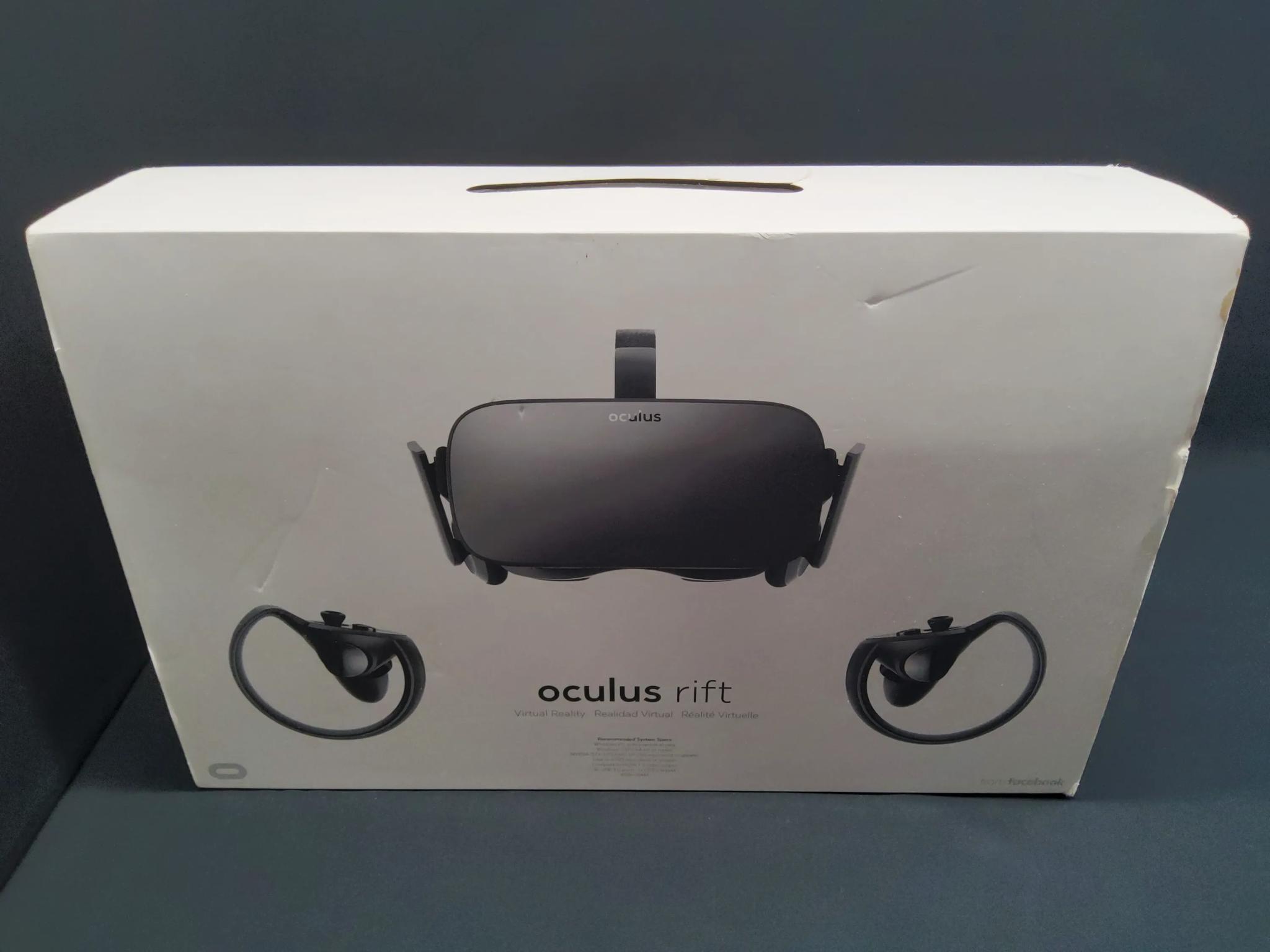 Oculus Rift Bundle 2 Touch controllers 2 Tracking Sensors with Original Box