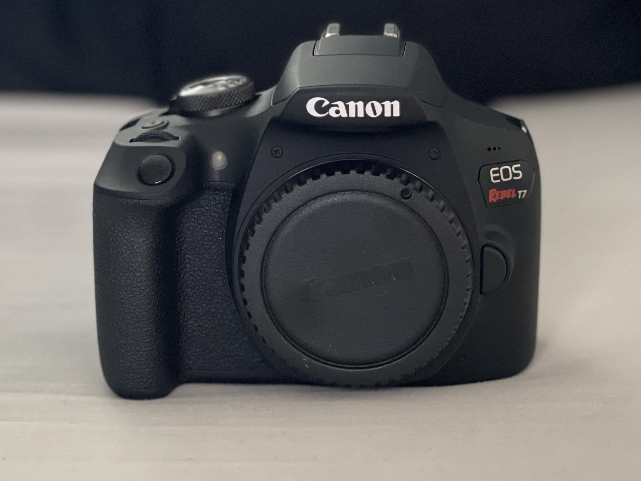 EOS Rebel T7 EF-S 18-55mm IS II Kit, With Bag, Very Lightly Used, Original Box