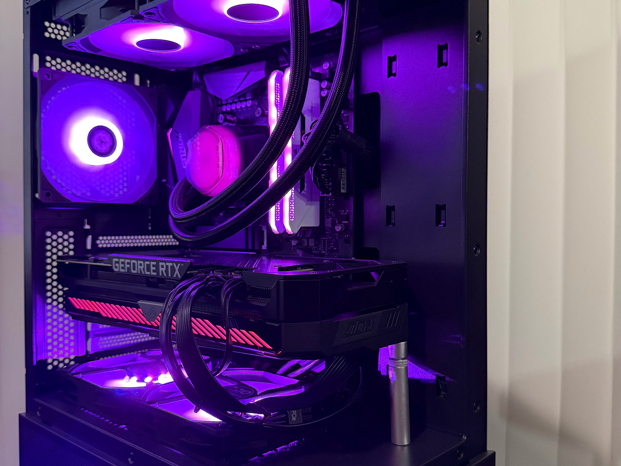 Ryzeb 9 5900x / RTX 3070 ti /32GB ddr4/1tb SSD