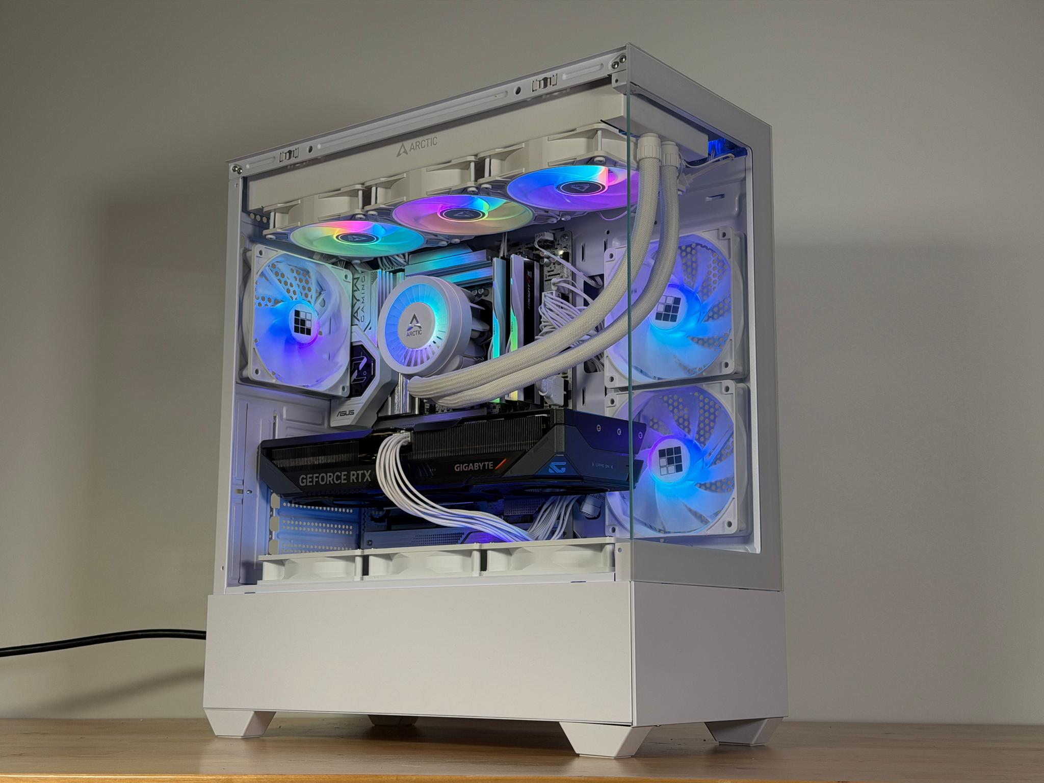RTX 5070 Intel Core Ultra 7 265k Gaming PC