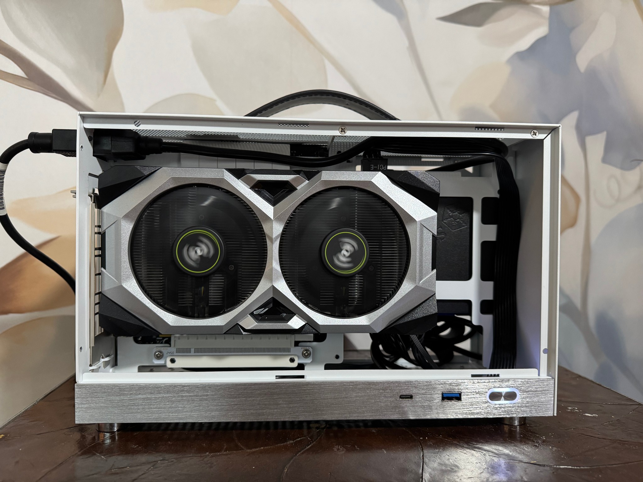 🚀 Console Killer SFF PC! 🕹️ | 2060 Super • Ryzen 7 • 16GB RAM • 1TB SSD