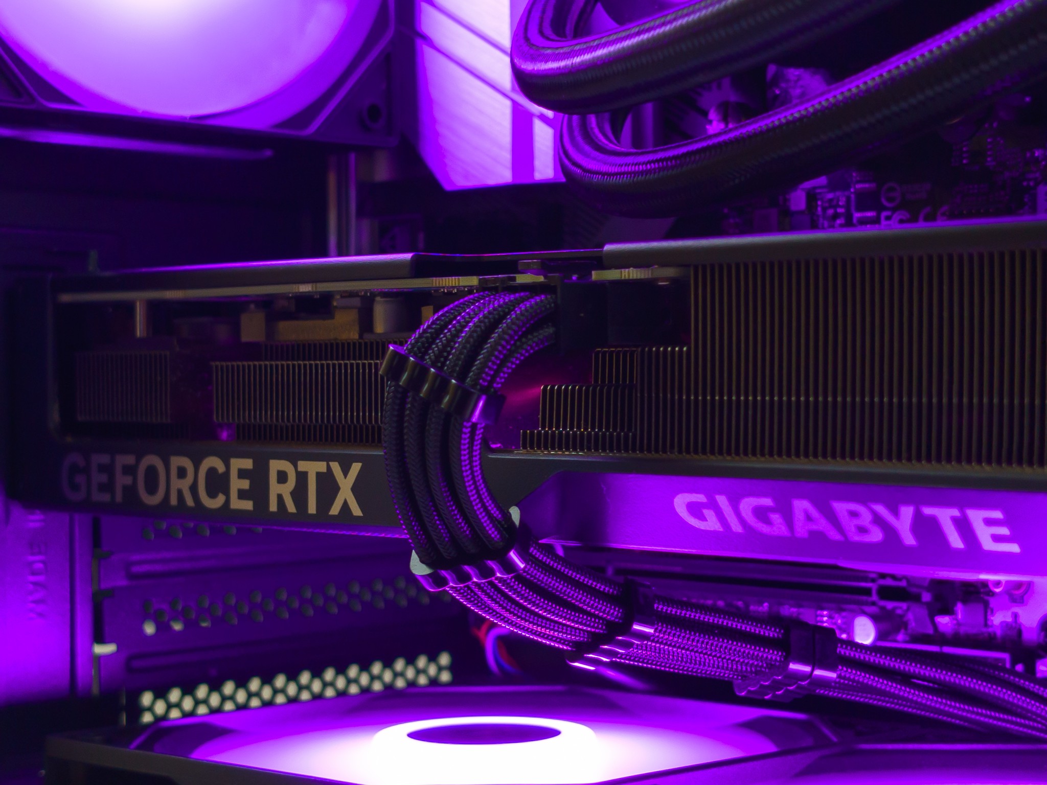 💜🖤 RTX 4070 / Ryzen 7 5800X / 32GB Gaming PC 💜🖤