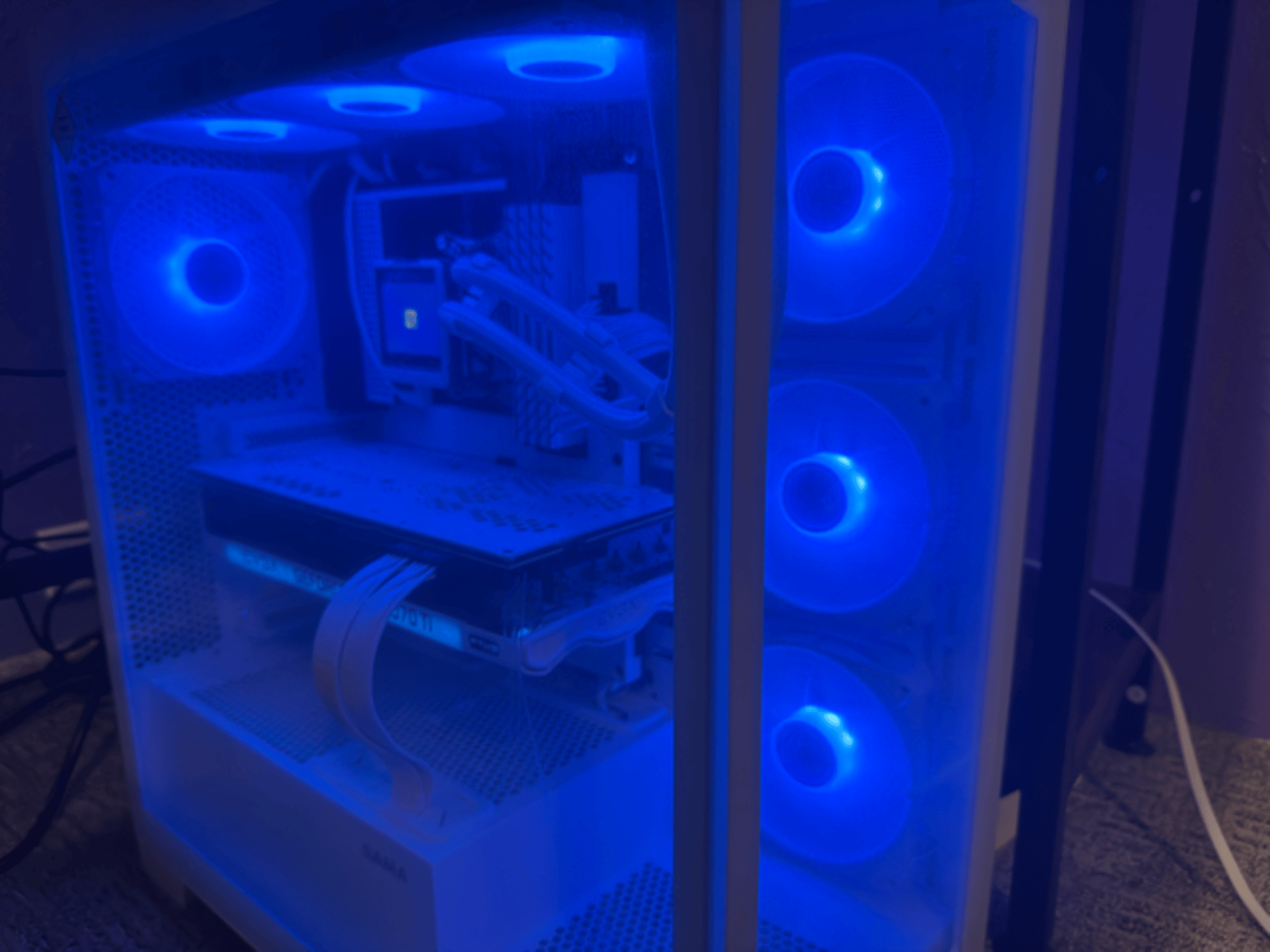 ⚪️All White⚪️ 1440p Mid-Ranged Gaming PC (3070 ti with ryzen 5 5600X3D)