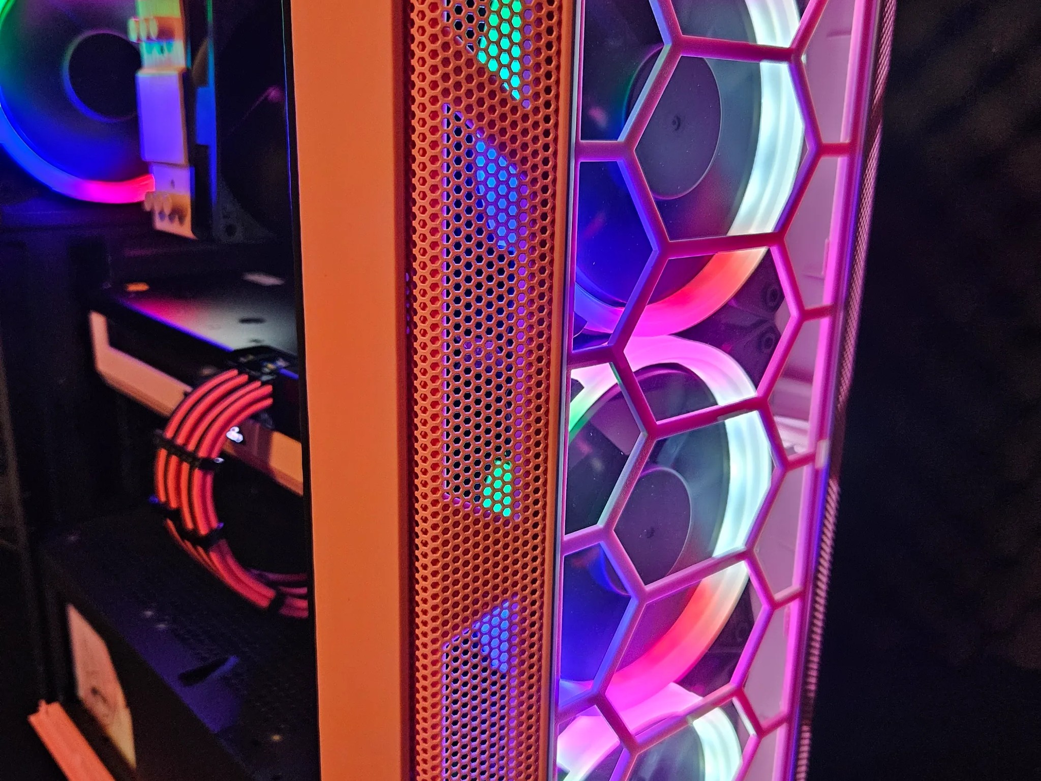 Pink Phantom Build Ryzen 5 / 16GB DDR4 / 1TB SSD /  Intel ARC A770 16GB