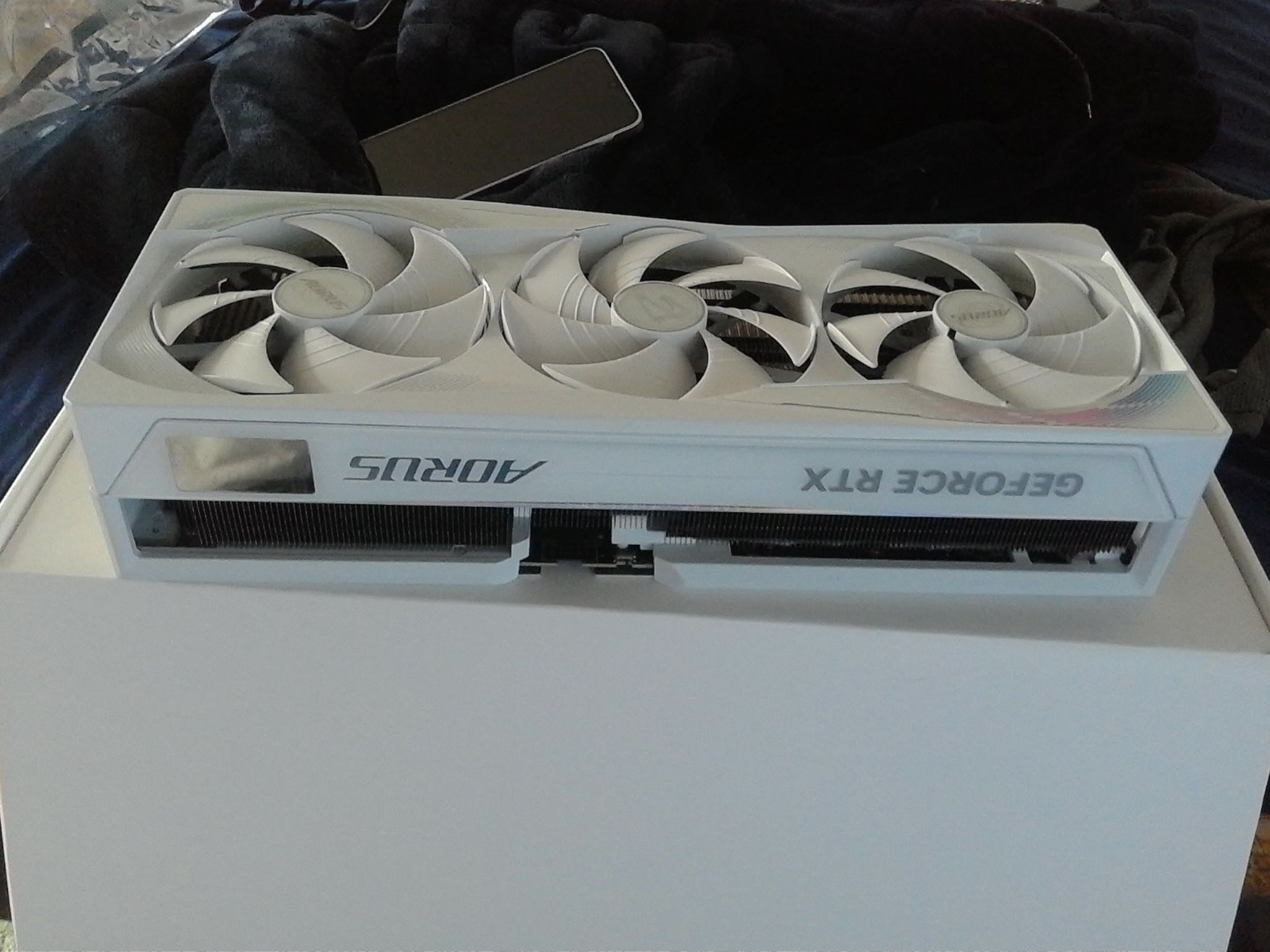 GIGABYTE AORUS GeForce RTX 5090 MASTER ICE 32G