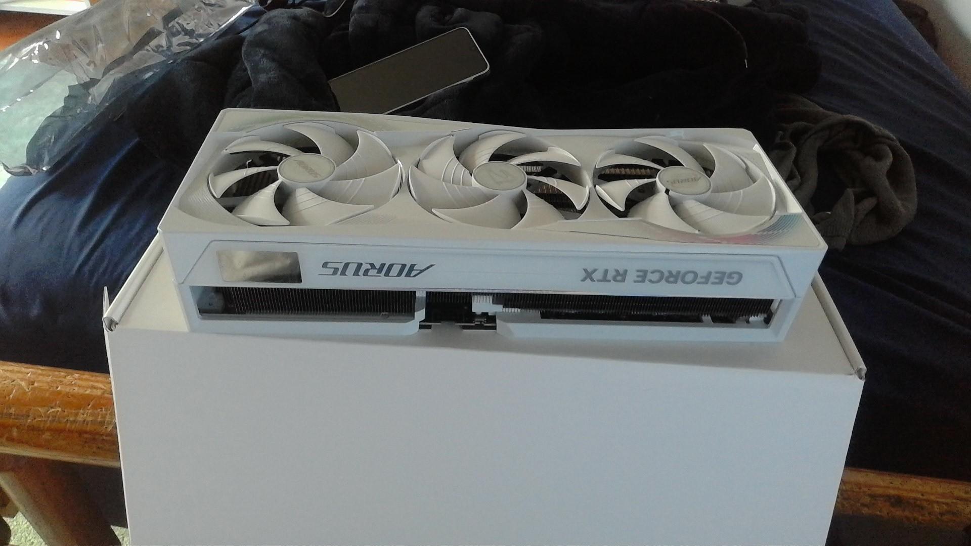 GIGABYTE AORUS GeForce RTX 5090 MASTER ICE 32G