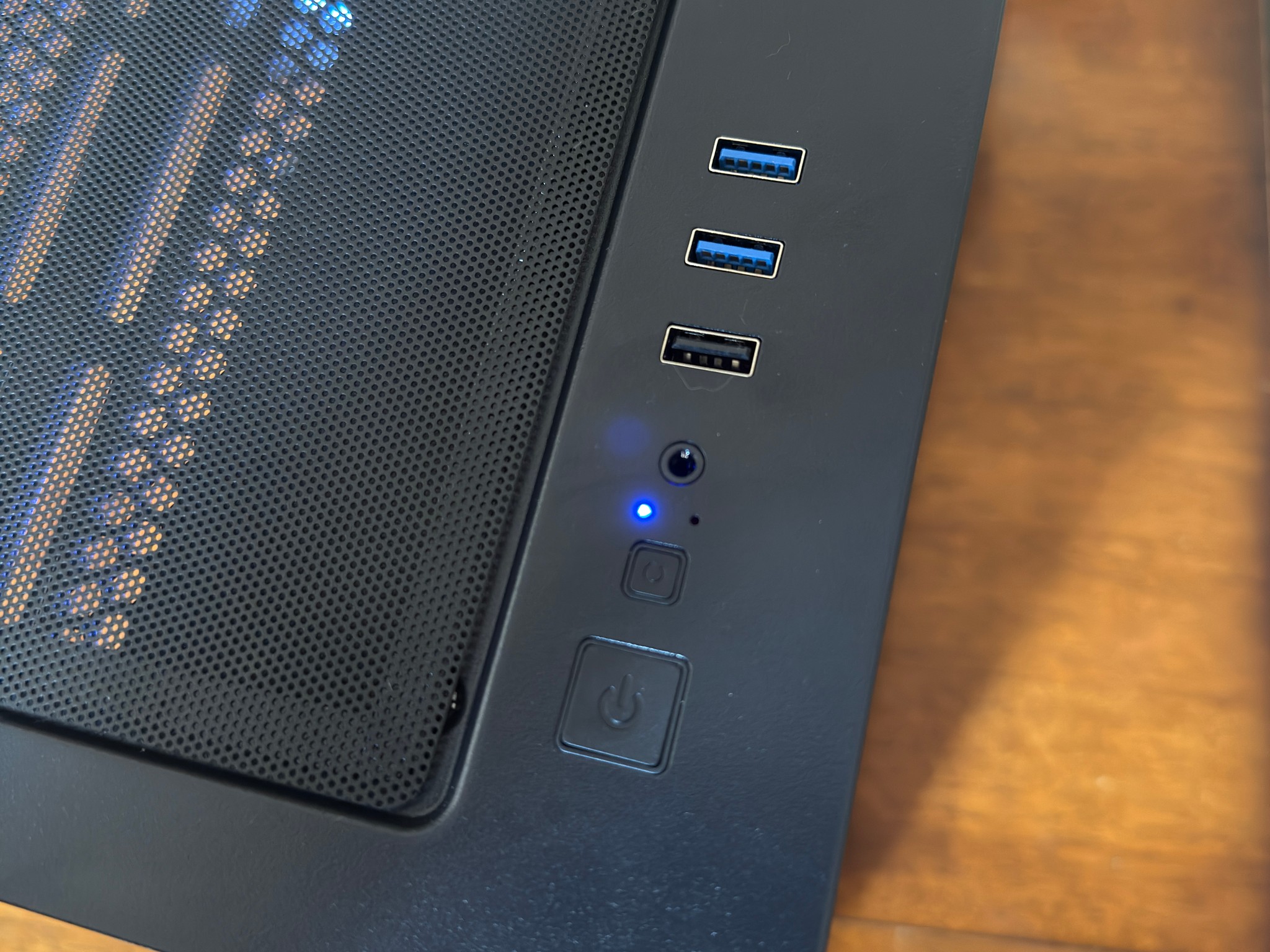 Budget Gaming PC | RX 7600 | Ryzen 2600X | 16GB Ram | 500GB NVME + 1TB HDD | WiFi and BT |Windows 11