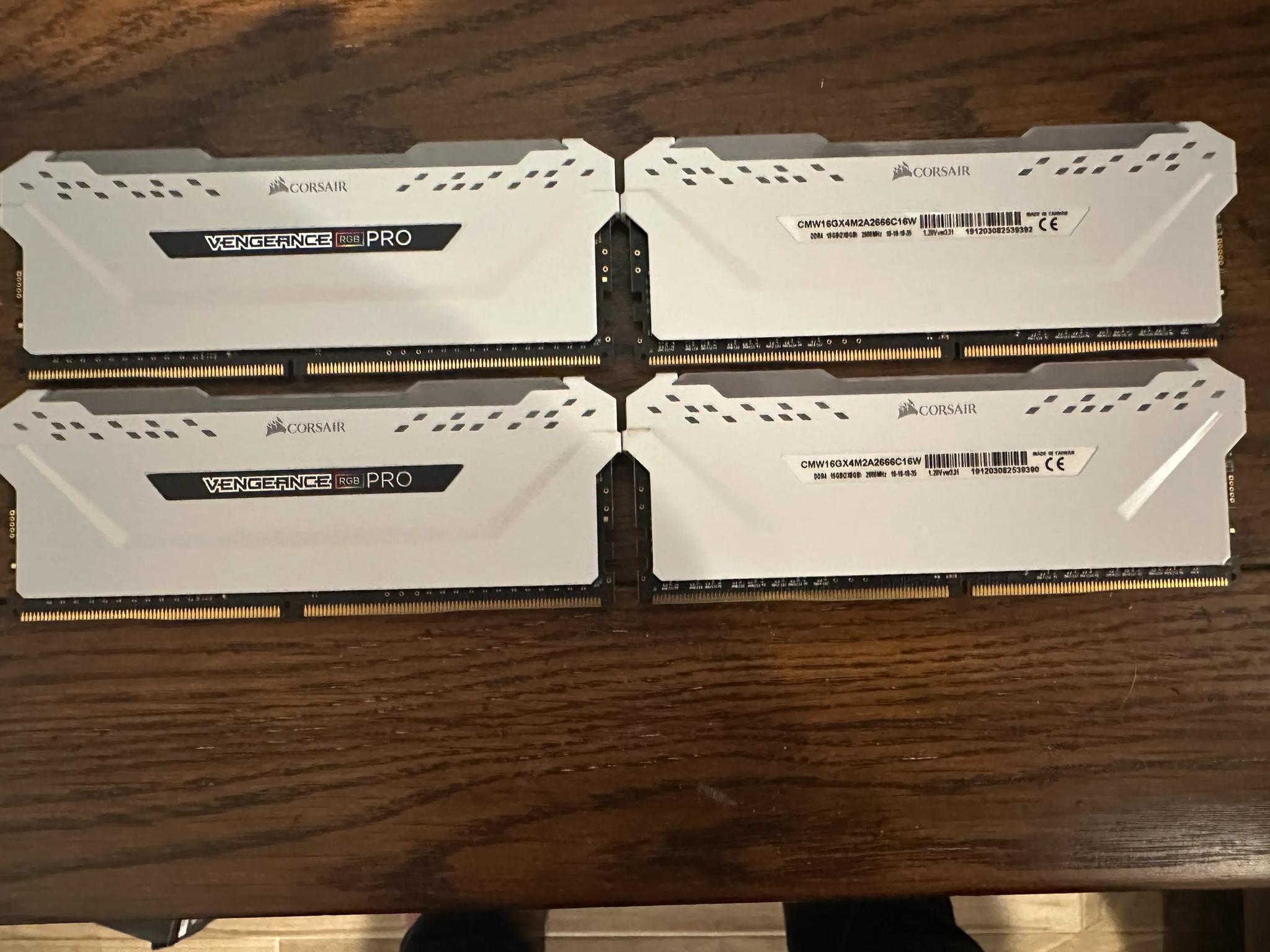 Corsair Vengeance Pro RGB 32gb (4x8gb) DDR4-2666mhz RAM