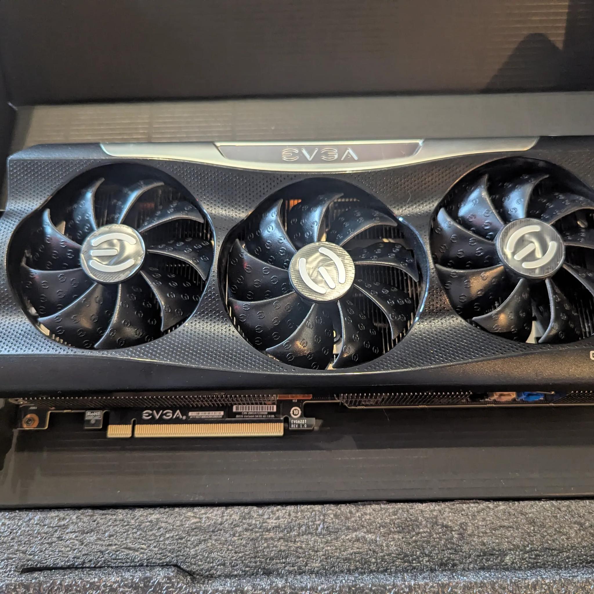EVGA GeForce RTX 3090 FTW3 ULTRA 24GB vRAM GAMING Video Card  Excelent Condition
