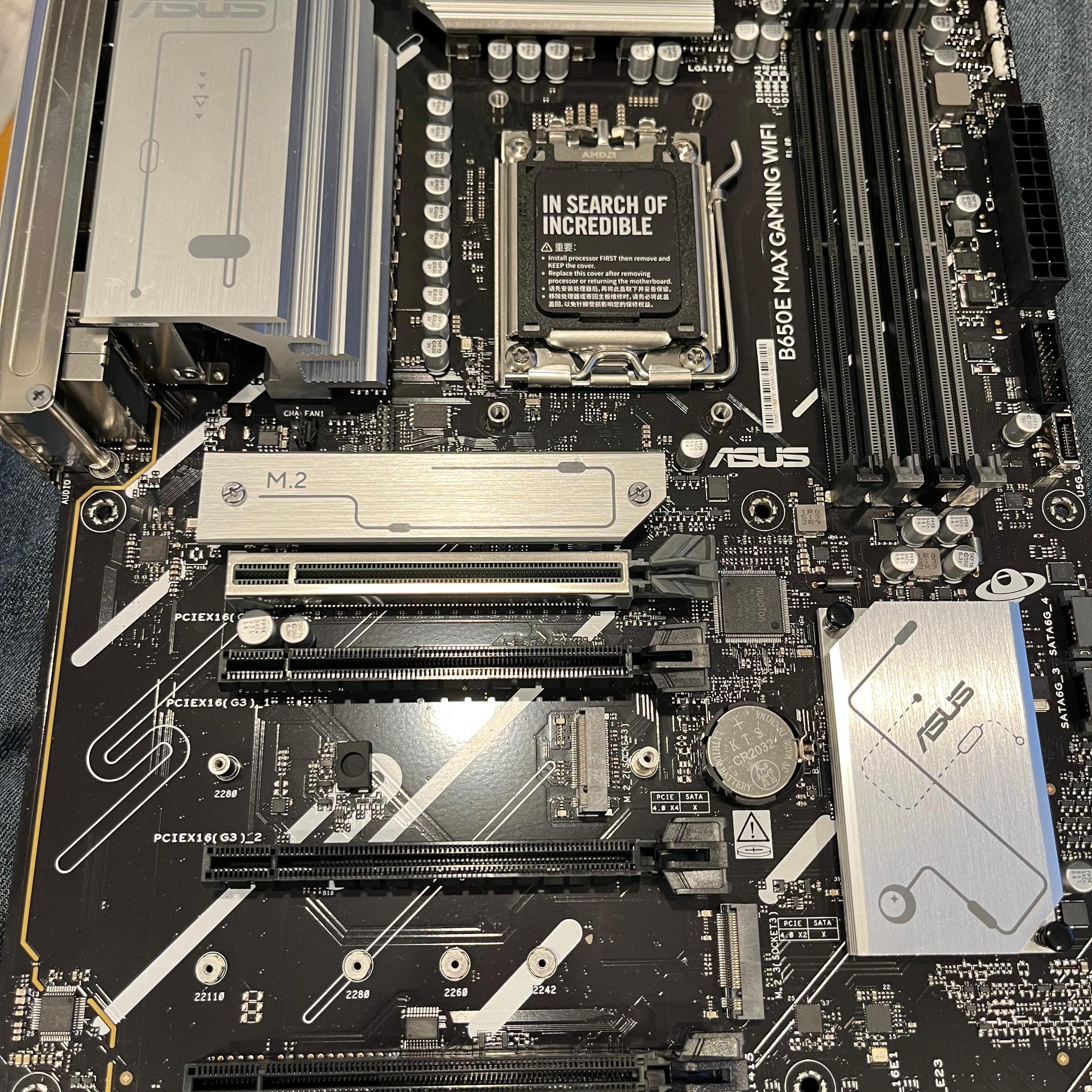 ASUS B650e Max Gaming WiFi - PCIe 5.0x16 slot!