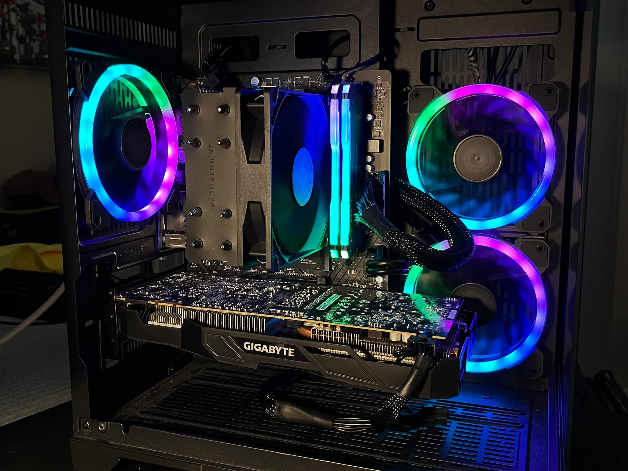 NEW!! GTX 1070 // Ryzen 3600 // 16GB Corsair Vengeance Ram // 500 GB SSD // Controllable RGB