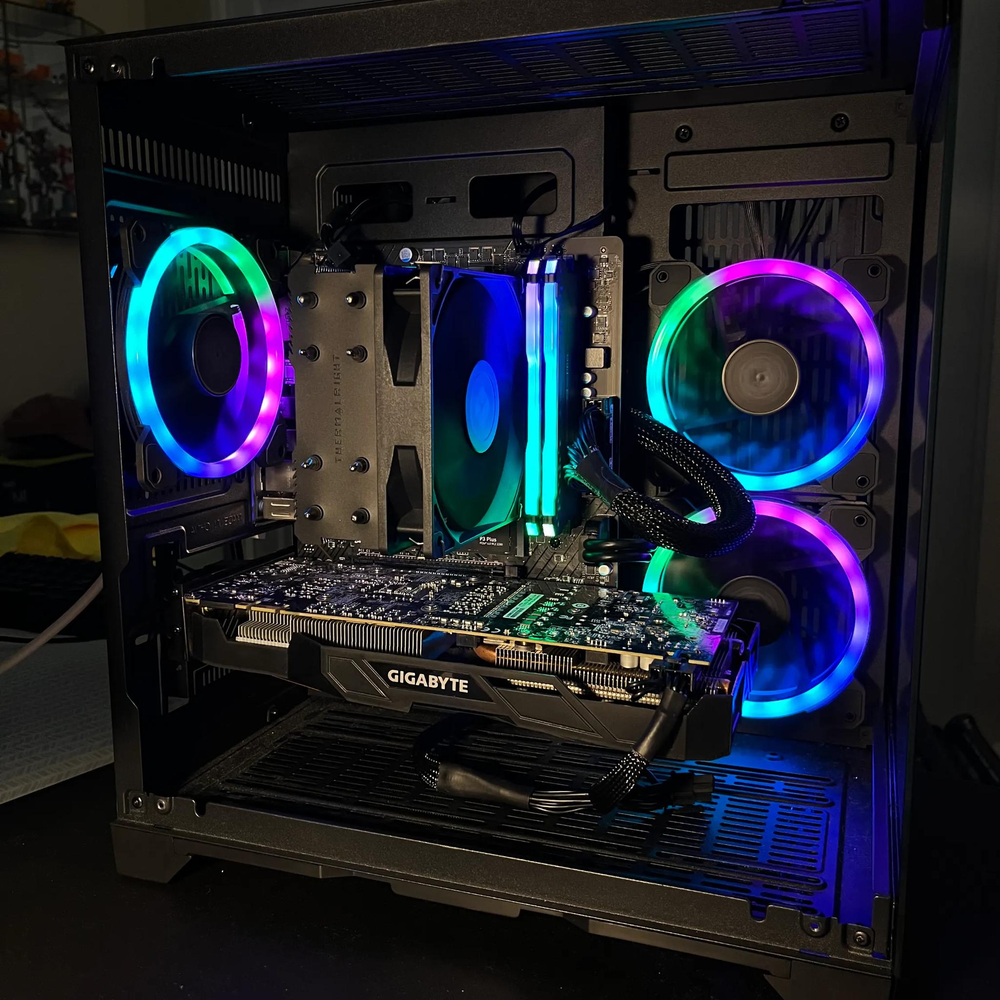 NEW!! GTX 1070 // Ryzen 3600 // 16GB Corsair Vengeance Ram // 500 GB SSD // Controllable RGB