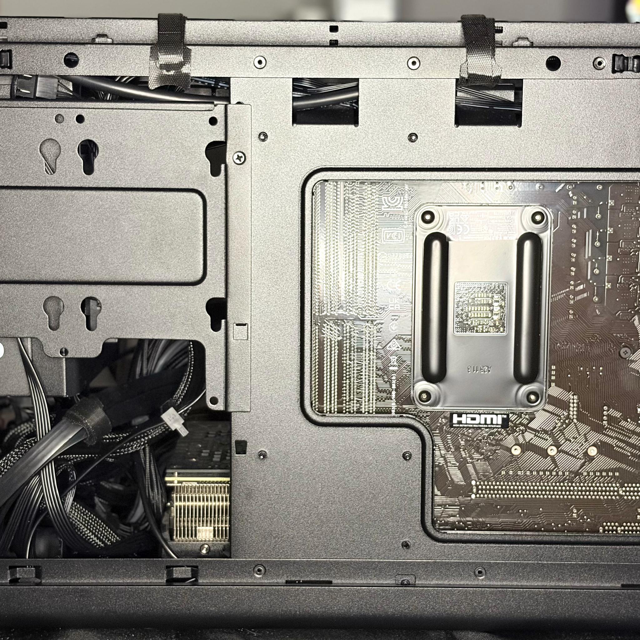 "The Sieve" | RTX 3080 | Ryzen 9 5900X | Micro ATX | 1440p and 1080p Gaming