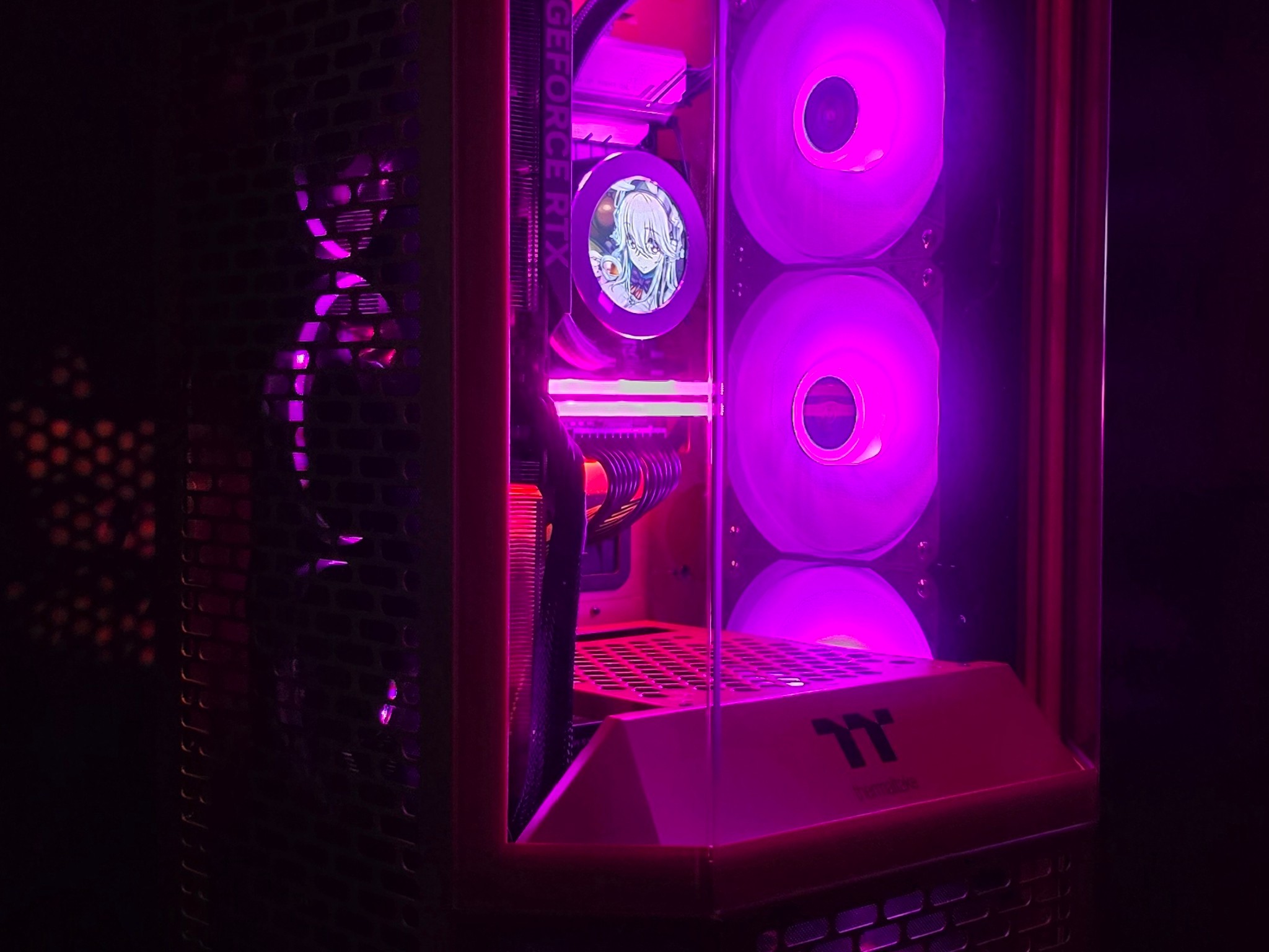 Custom Gaming PC "Helios" - Ryzen 7 5800X | 32GB CORSAIR RAM | RTX 4070 Ti 12GB