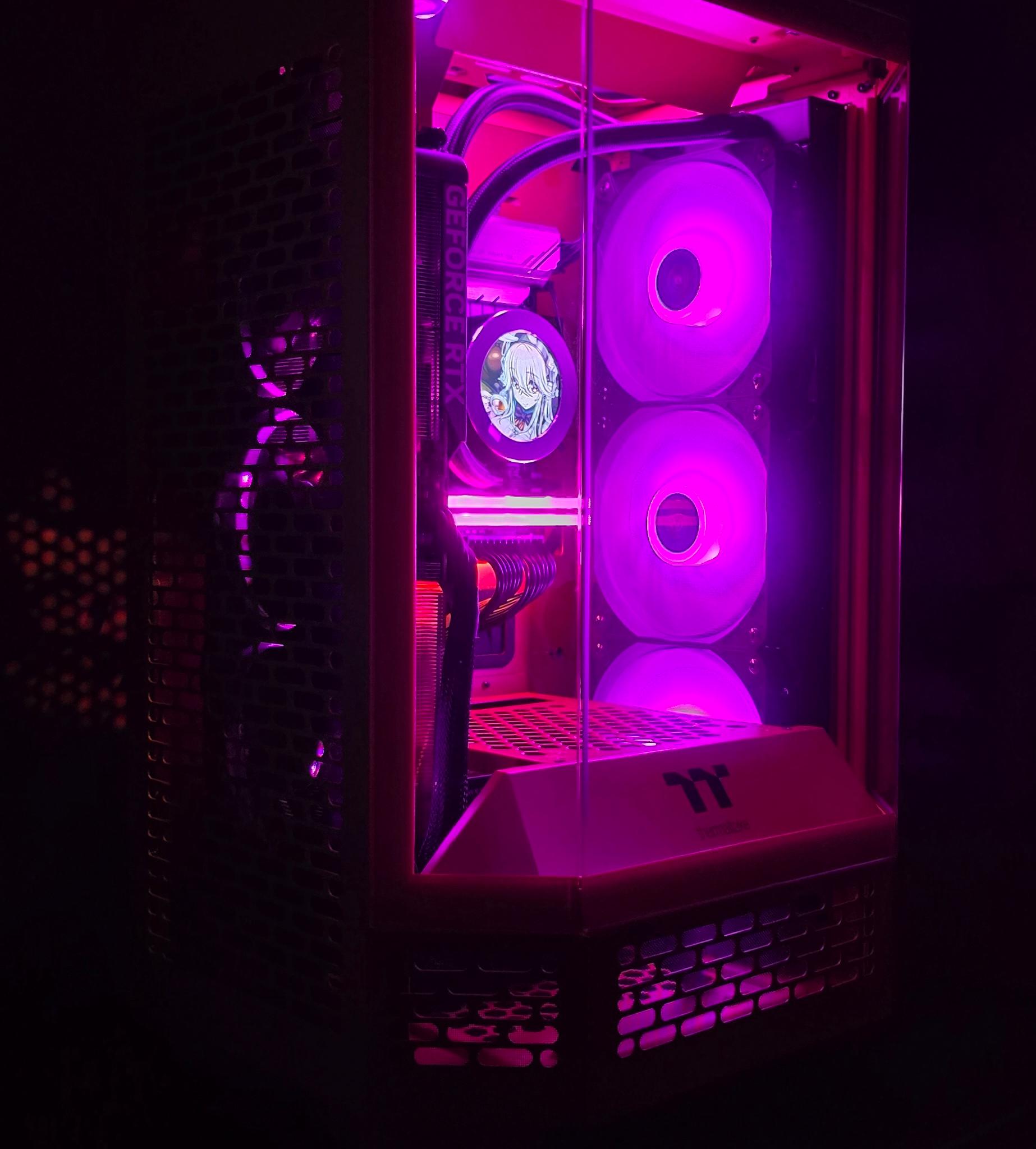 Custom Gaming PC "Helios" - Ryzen 7 5800X | 32GB CORSAIR RAM | RTX 4070 Ti 12GB