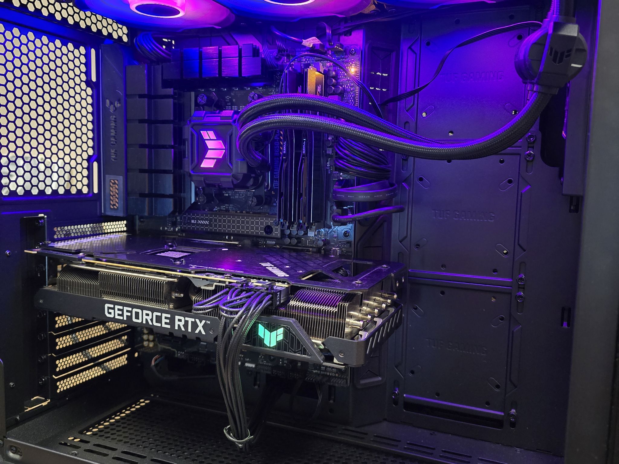 Ryzen 9 7950x - RTX 3090 | ASUS TUF Workstation