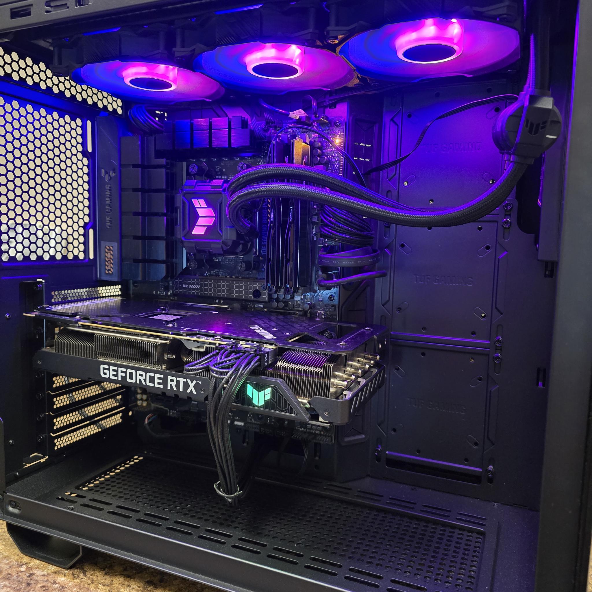 Ryzen 9 7950x - RTX 3090 | ASUS TUF Workstation