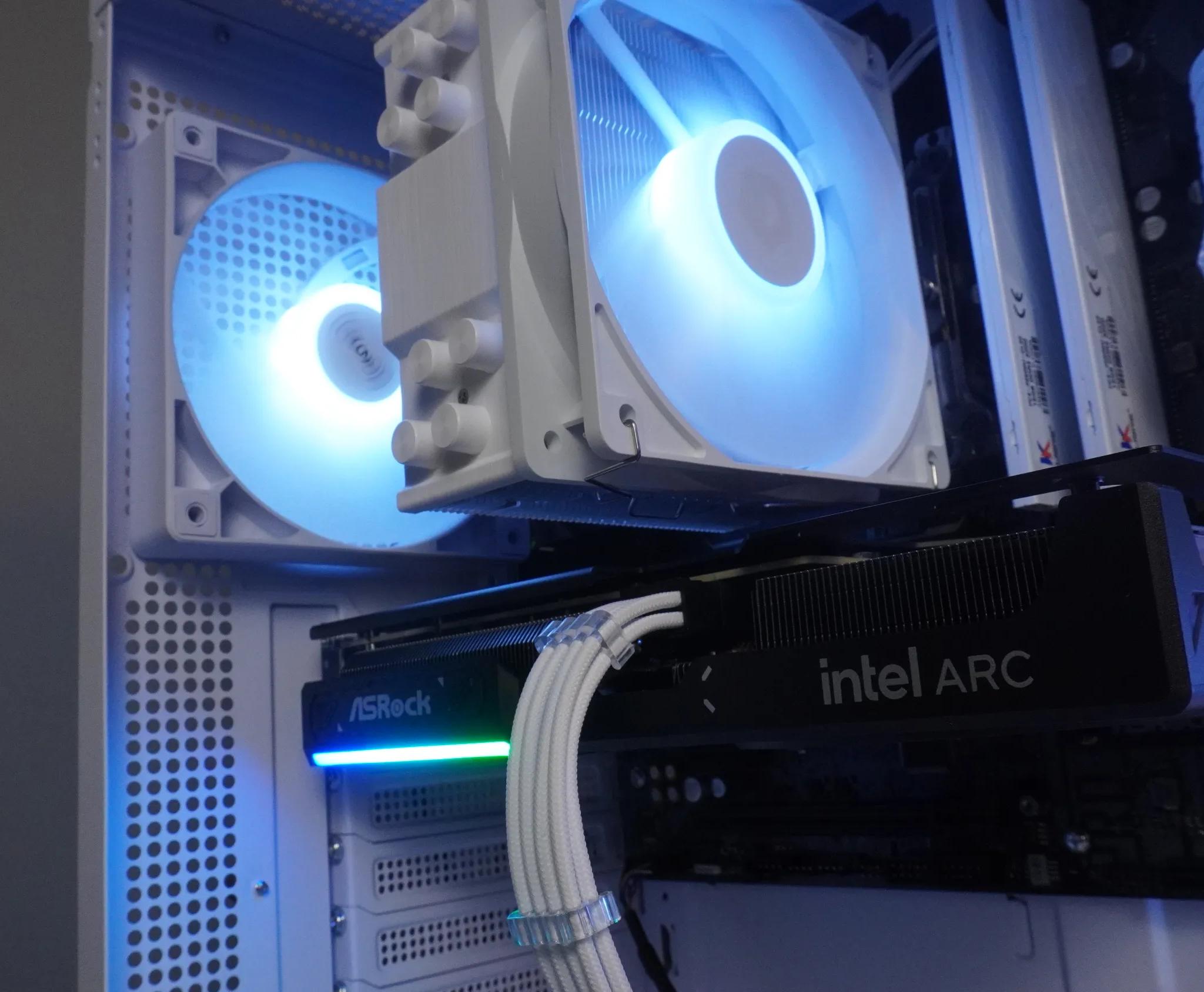 🤍AESTHETIC🤍 INTEL 1440P 💙ARC B570 10GB💙 💙i5 12400f💙 32GB RAM, 1TB NVME, WIFI, WINDOWS ACTIVATED