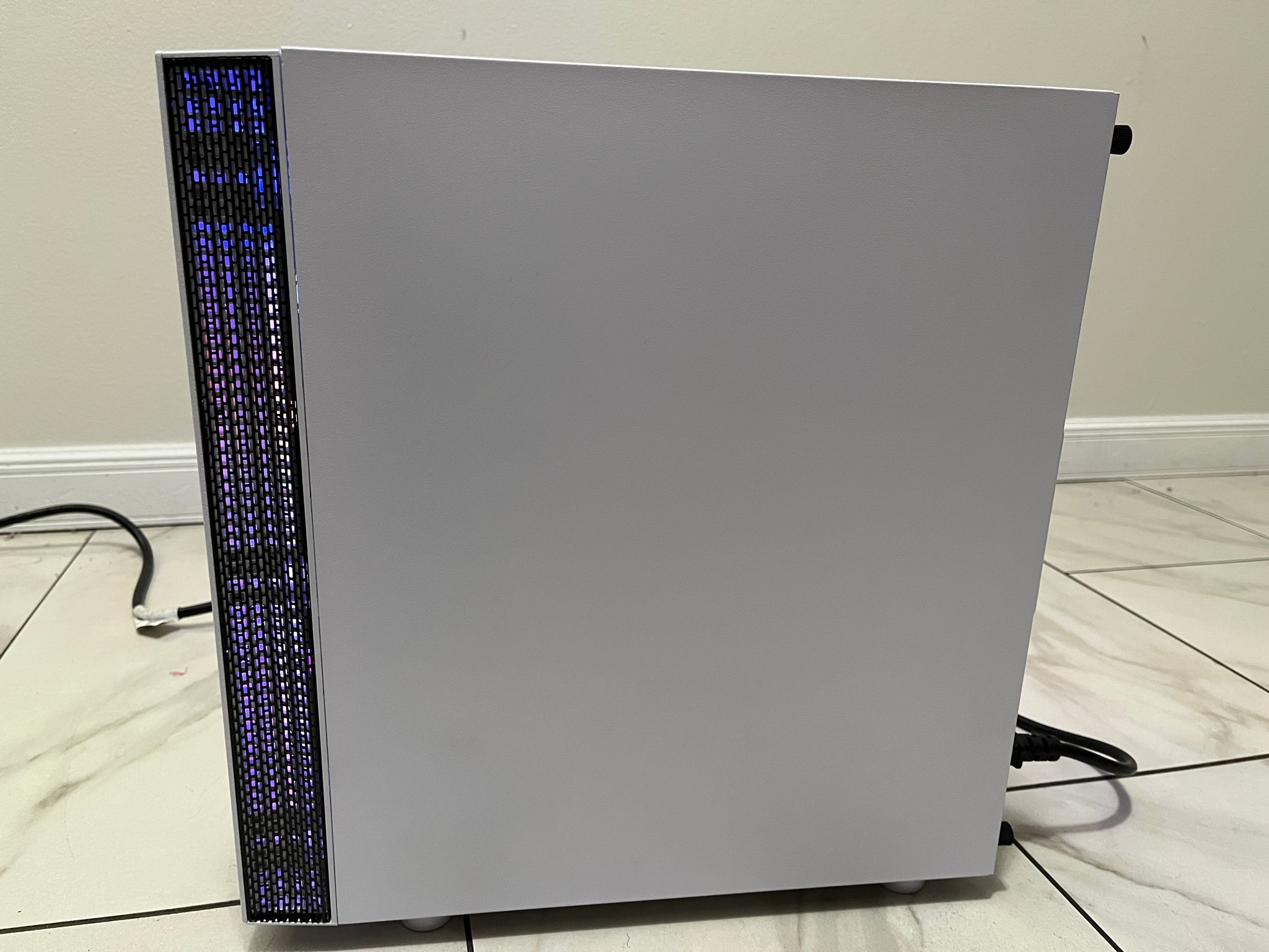 NVIDIA RTX 2060 SUPER, Intel i7-6700, 16GB RAM, 2.1TB Storage - Gaming PC w/Wi-Fi, BT & RGB Remote
