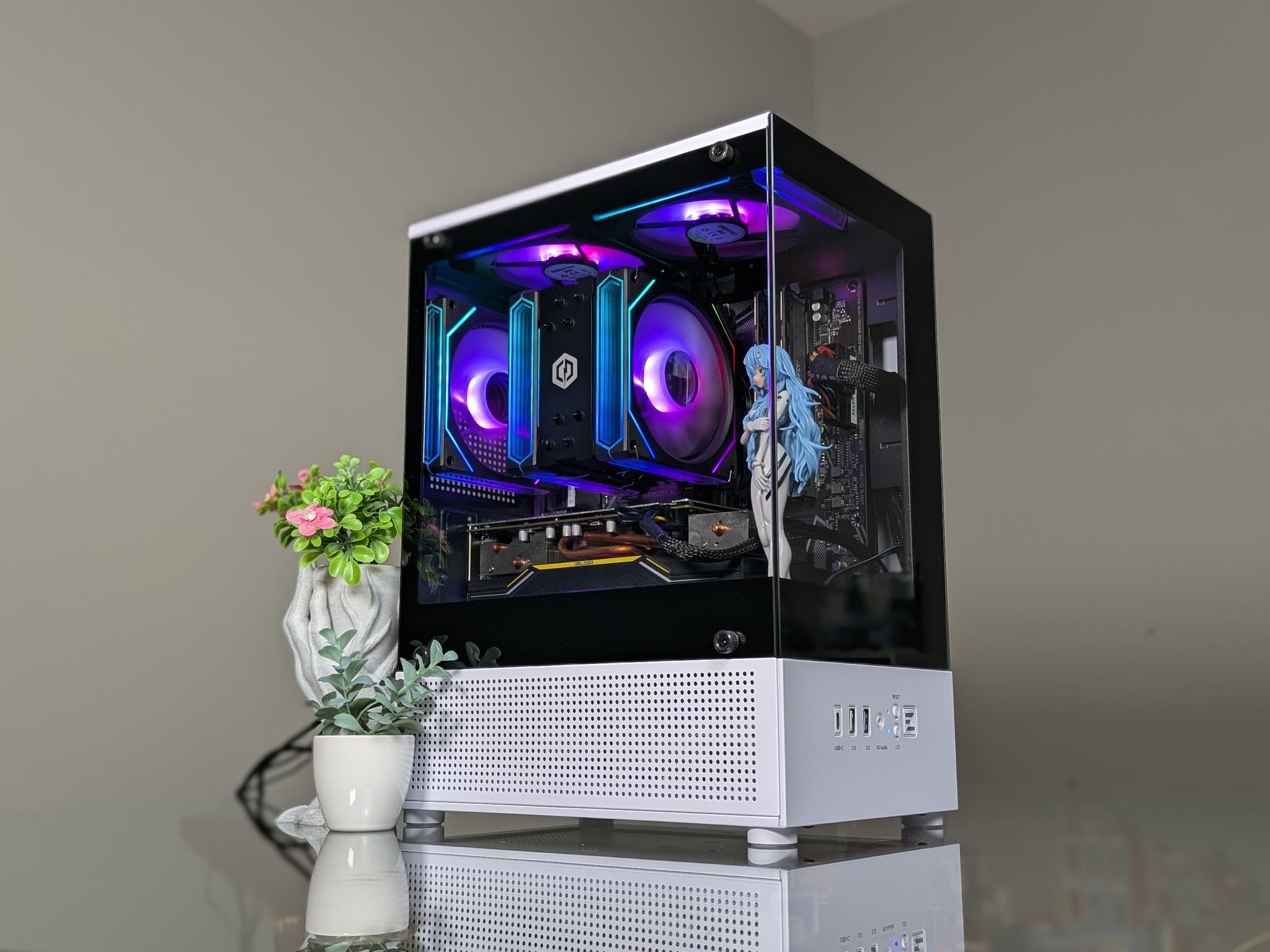 The Aesthetic White & Black | Ryzen 5 CPU + RX 5600XT GPU | 16GB RAM | 512GB SSD
